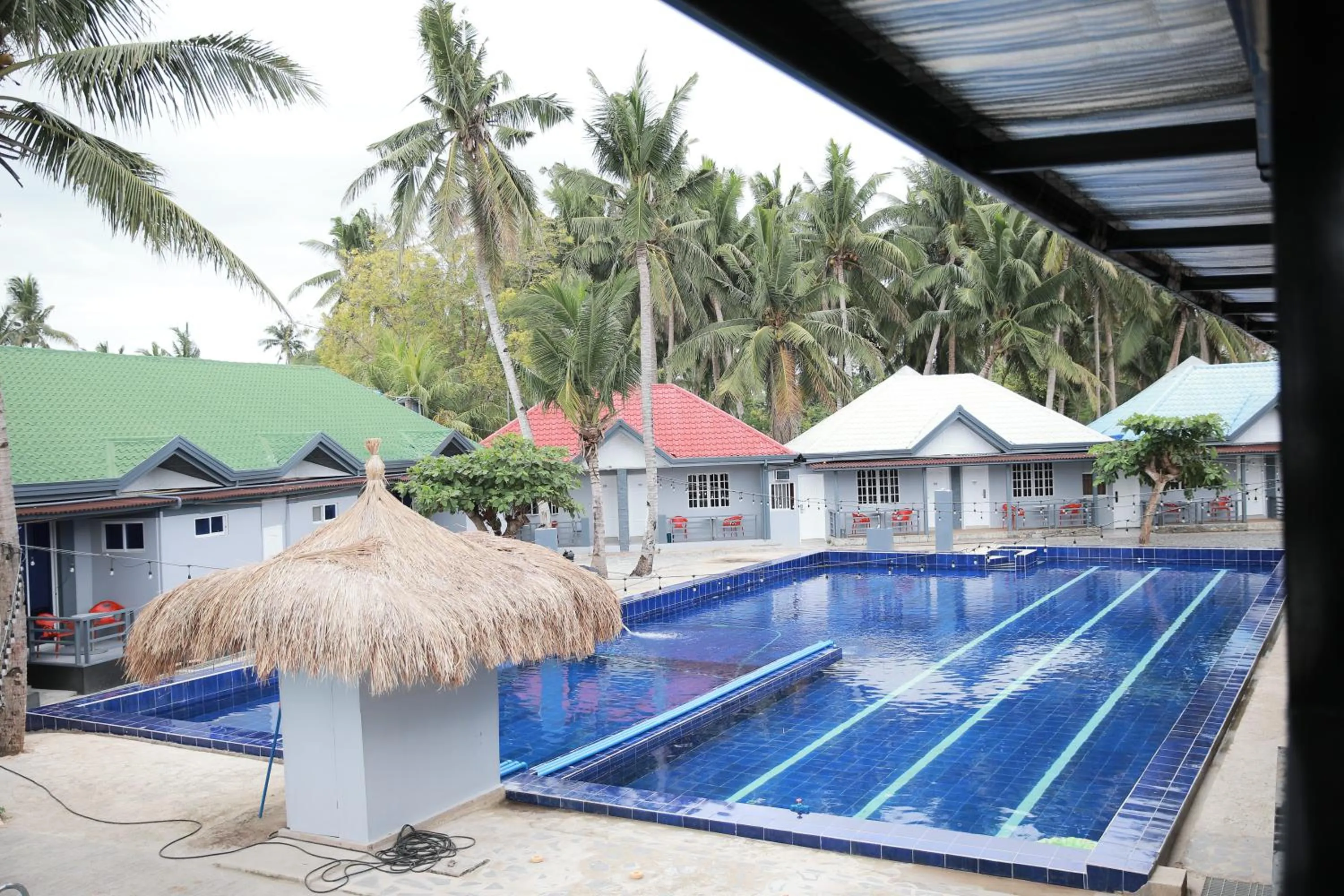 Swimming pool in 버진 아일랜드 리조트 Virgin Island Resort Restaurant & Spa