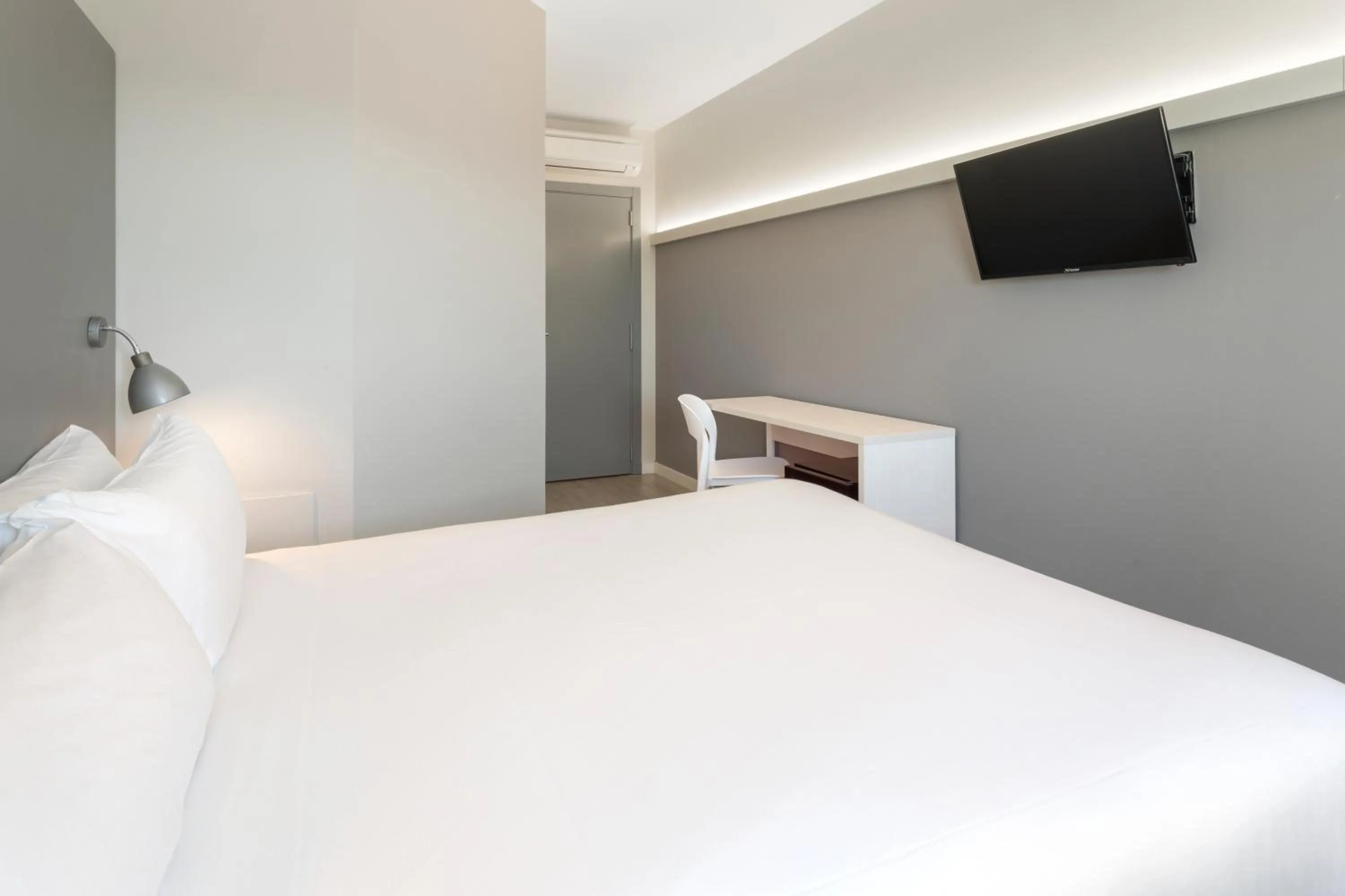 Bed in B&B HOTEL Valencia Aeropuerto