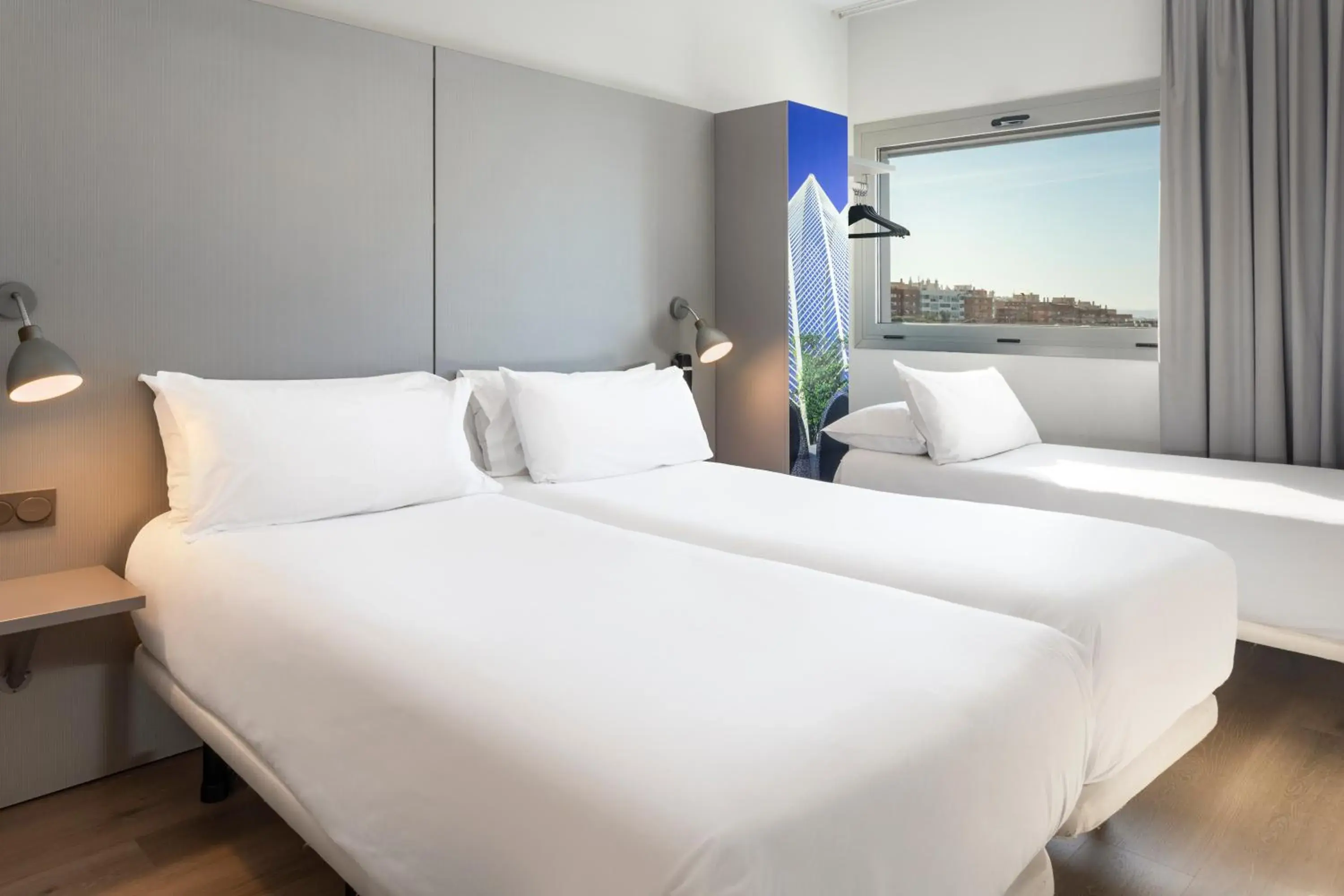 Triple Room in B&B HOTEL Valencia Aeropuerto Triple Room in B&B HOTEL Valencia Aeropuerto