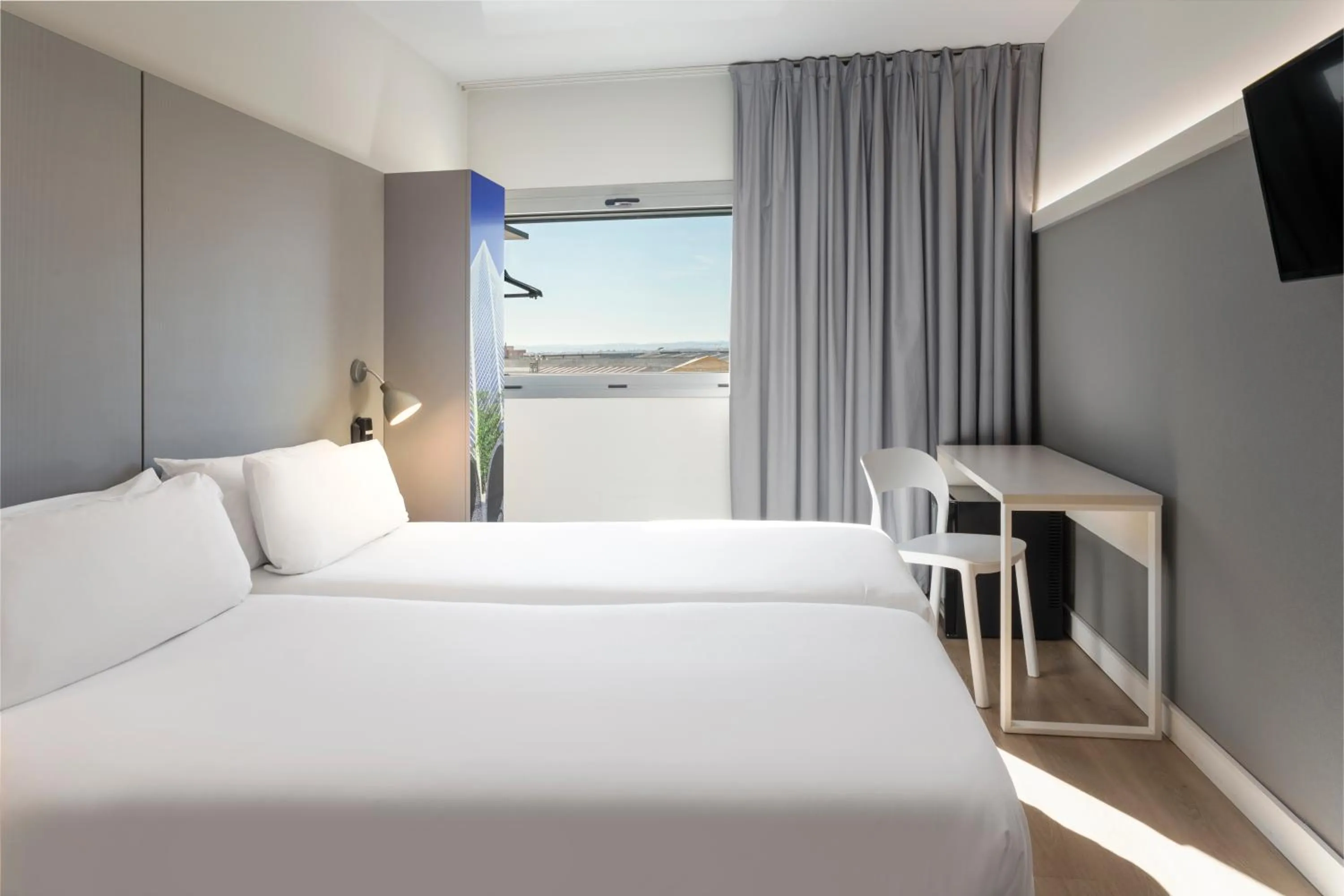 Bed in B&B HOTEL Valencia Aeropuerto