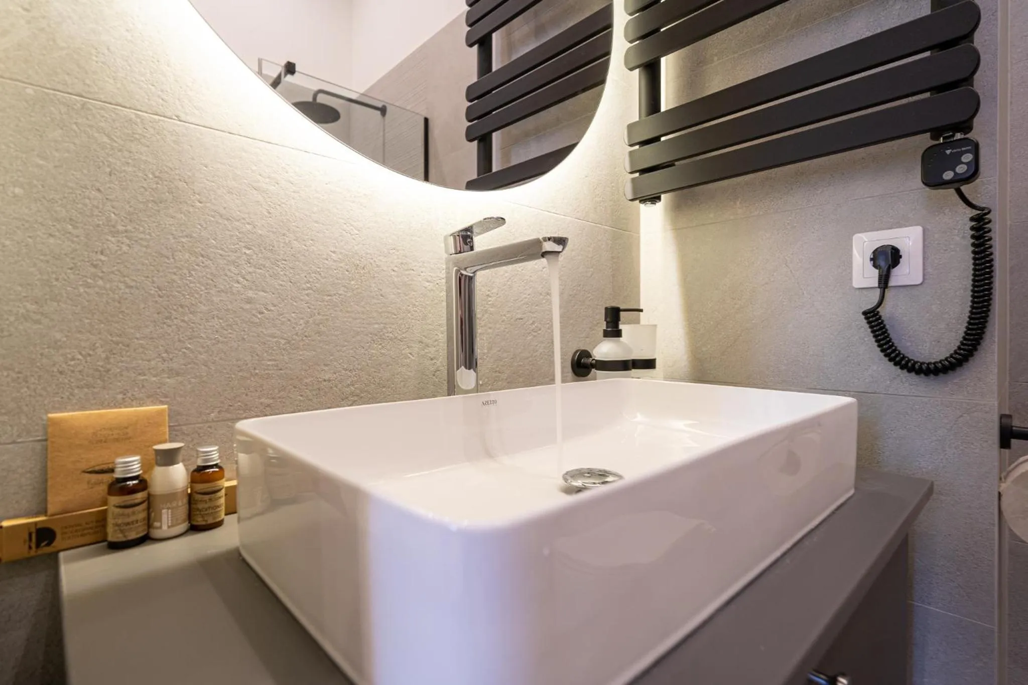 Bathroom in Karoly Boutique Suites, Best Location by BQA