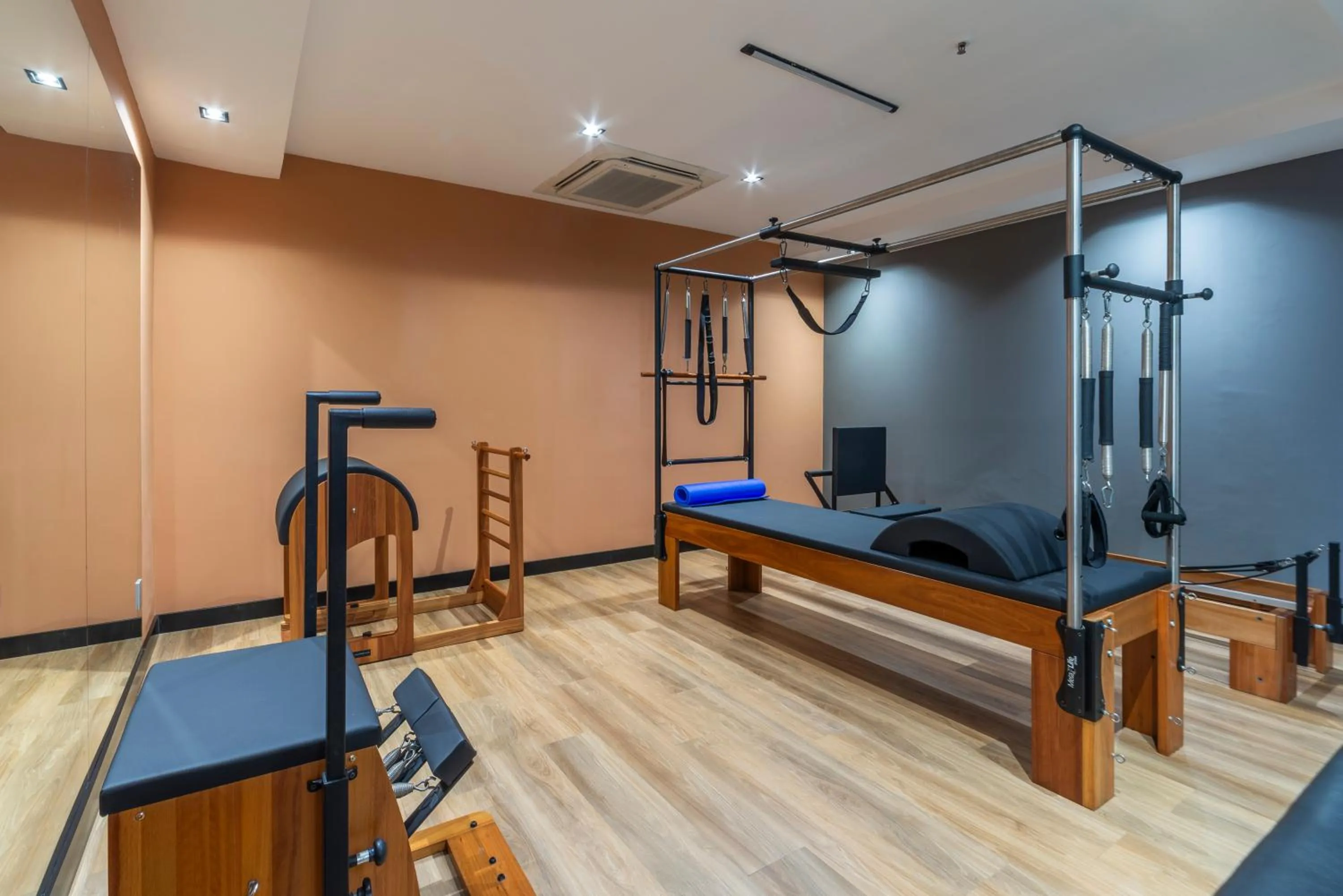 Fitness centre/facilities in Manhattan Porto Alegre by Mercure - 5 minutos do Hospital Moinhos de Vento