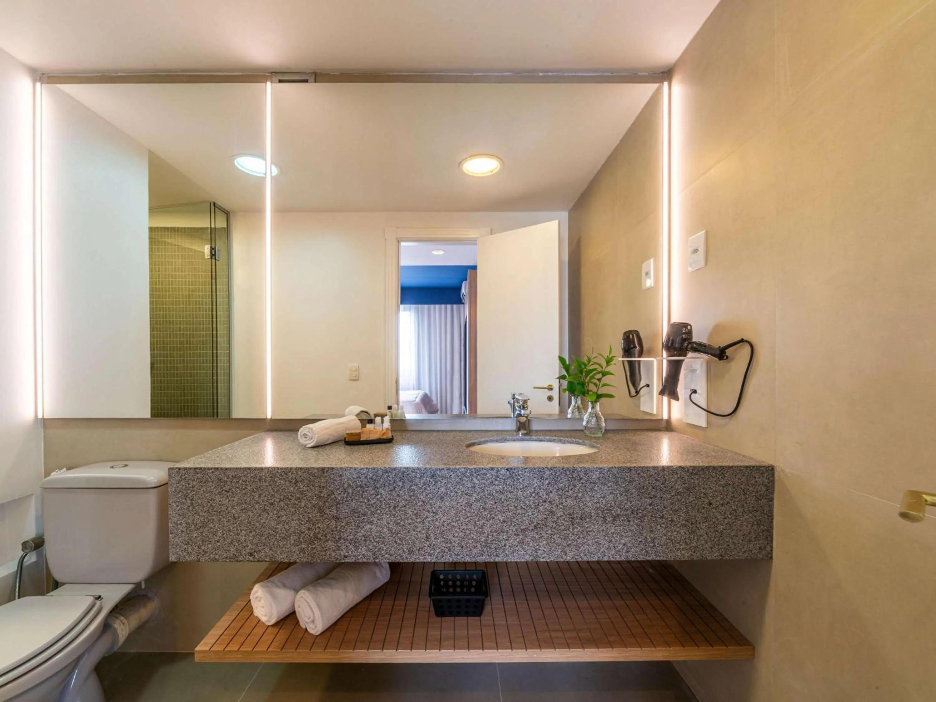 Bathroom in Manhattan Porto Alegre by Mercure - 5 minutos do Hospital Moinhos de Vento