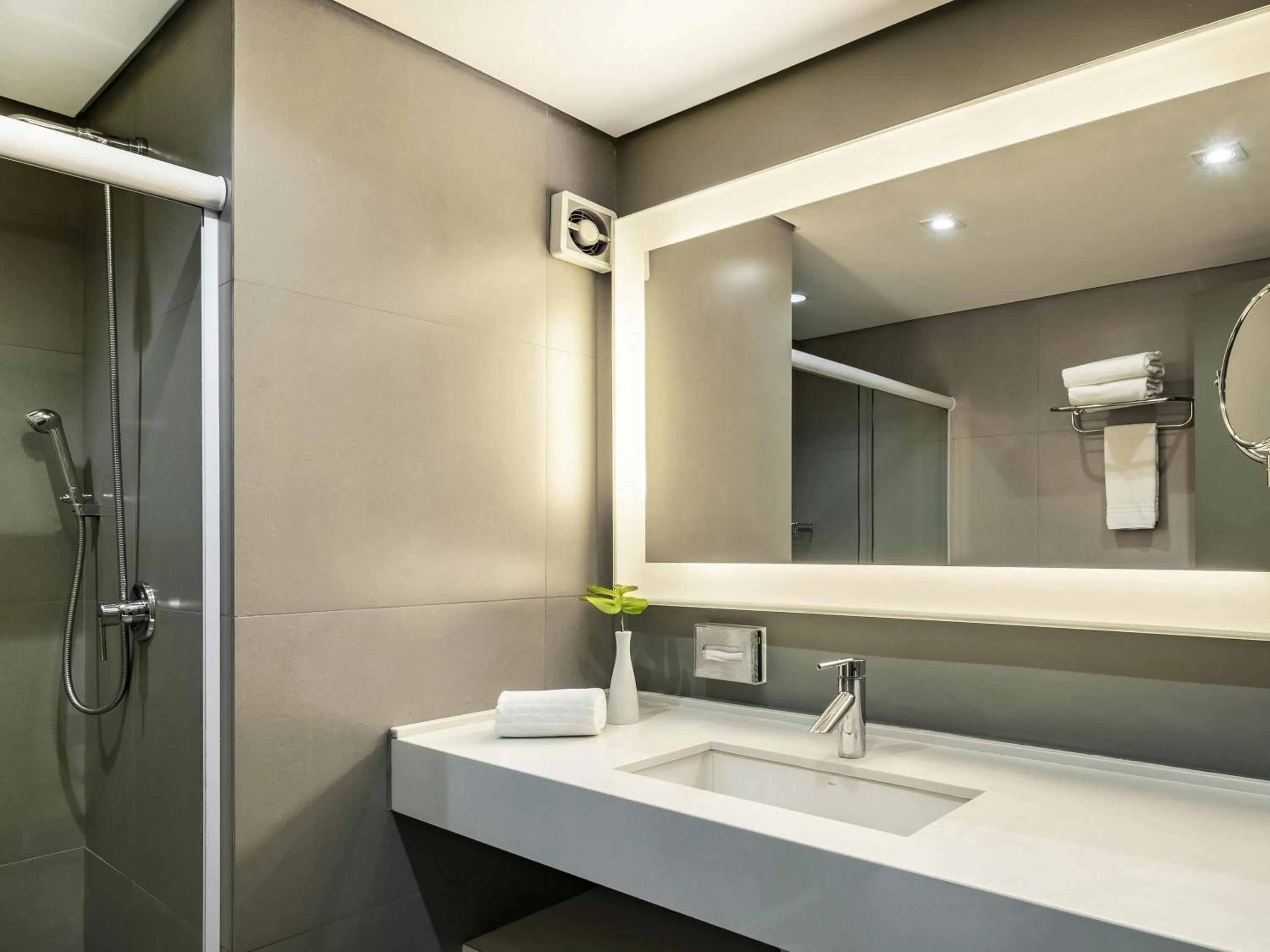 Bedroom in Grand Mercure Brasilia Eixo Monumental