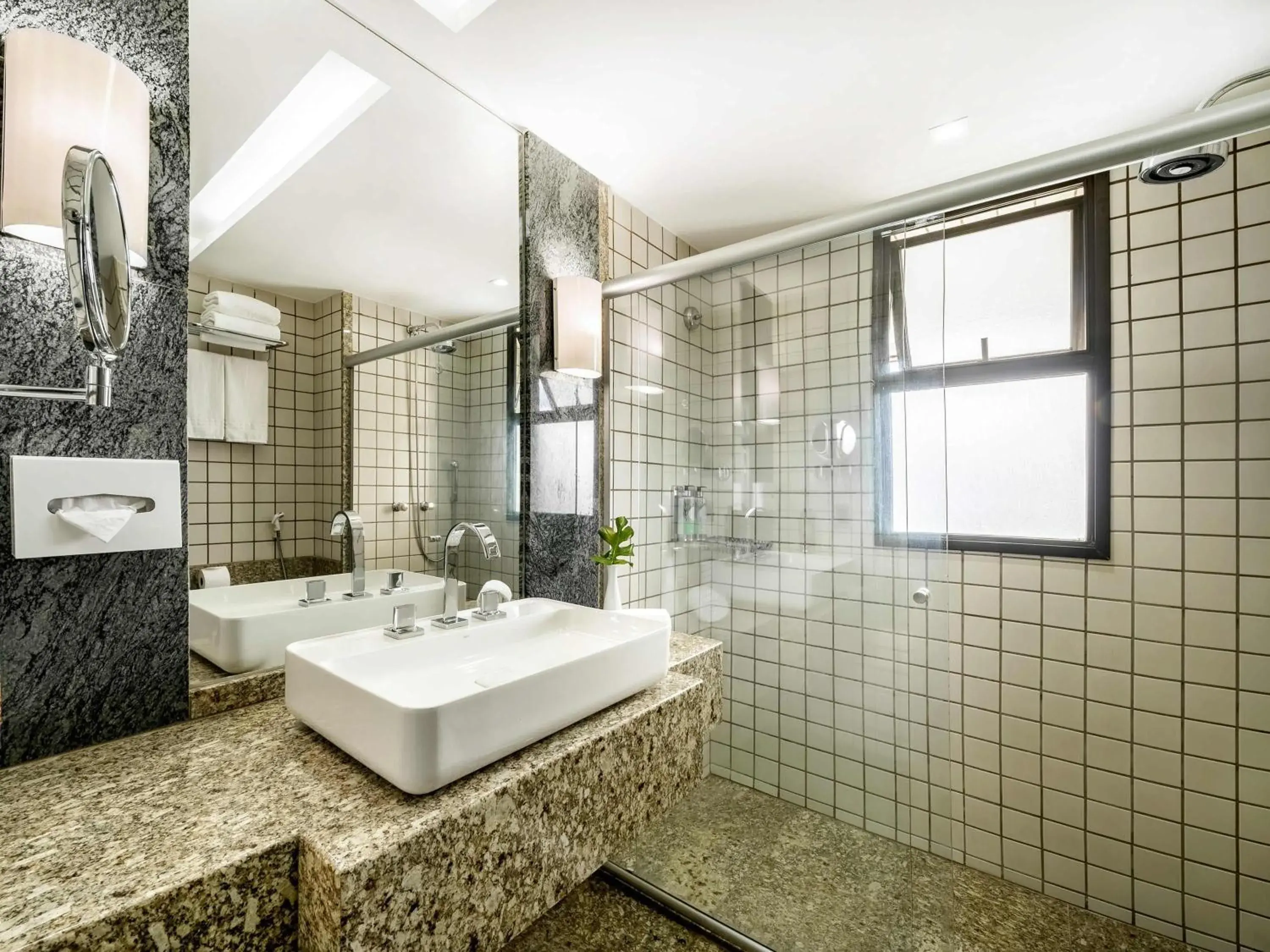 Superior Twin Room in Grand Mercure Brasilia Eixo Monumental Superior Twin Room in Grand Mercure Brasilia Eixo Monumental