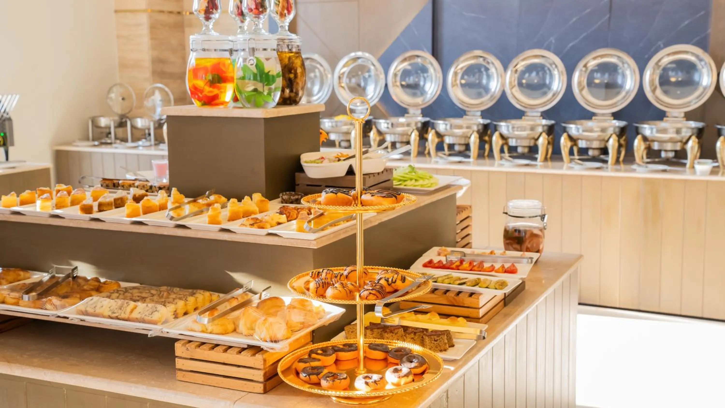 Restaurant/places to eat in Ramada Resort by Wyndham Gilgit