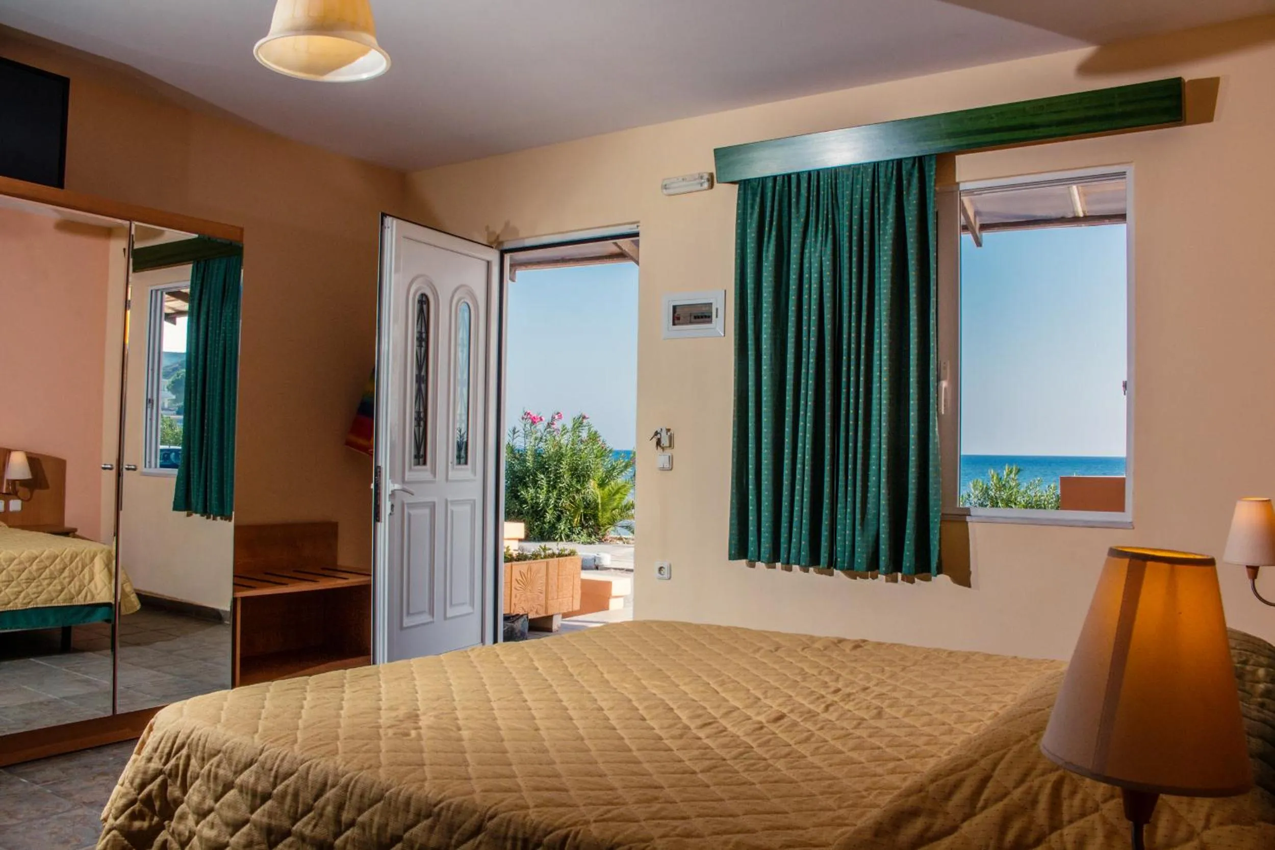 Bedroom, Bed in Limanaki Seafront Apartments