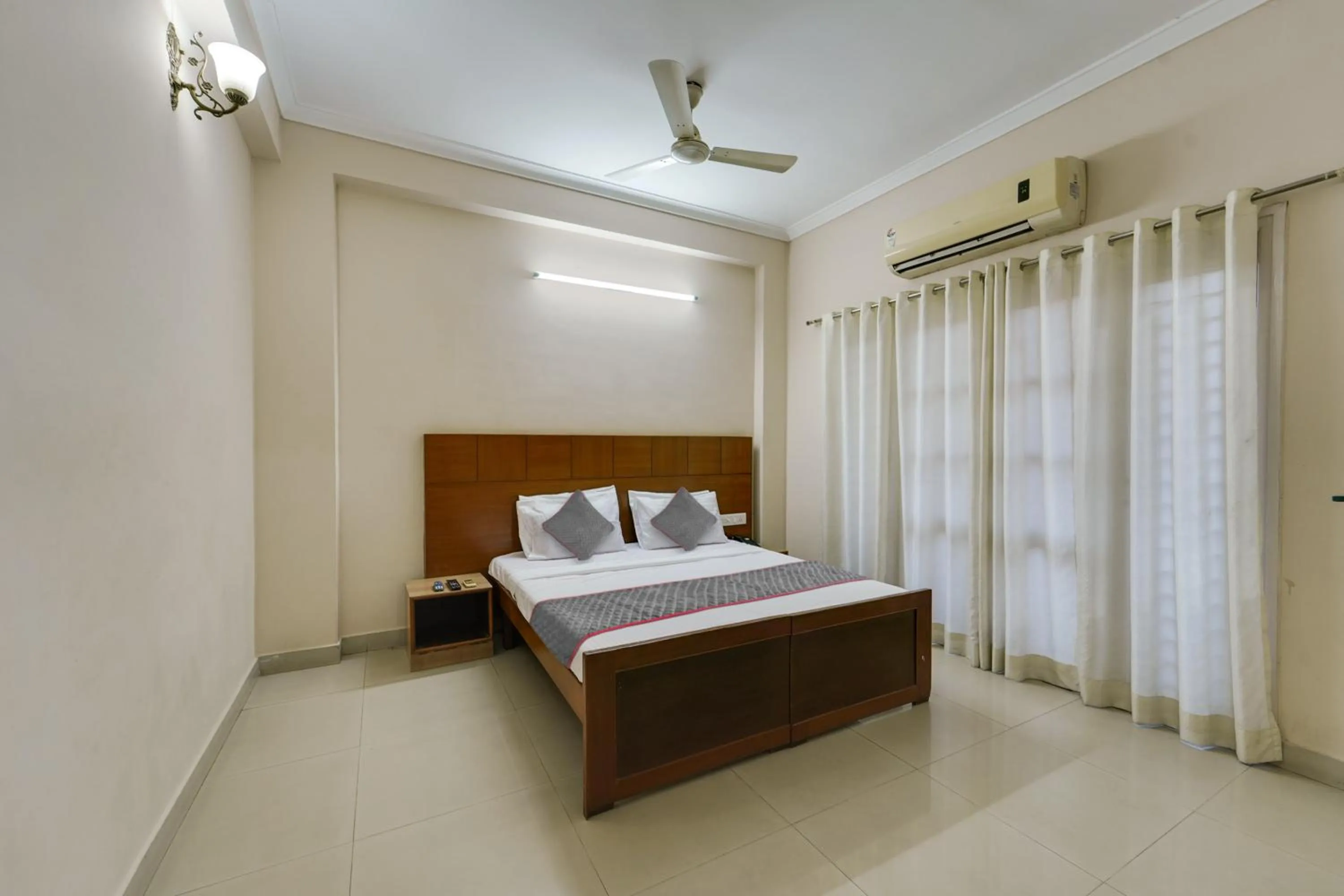 Bedroom in Townhouse Garden City Chennai