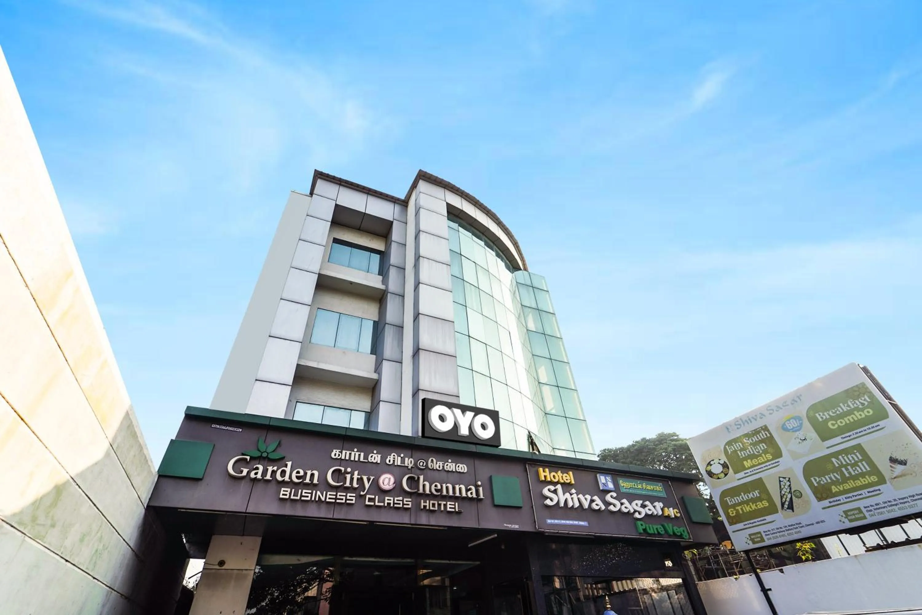 Facade/entrance in Townhouse Garden City Chennai