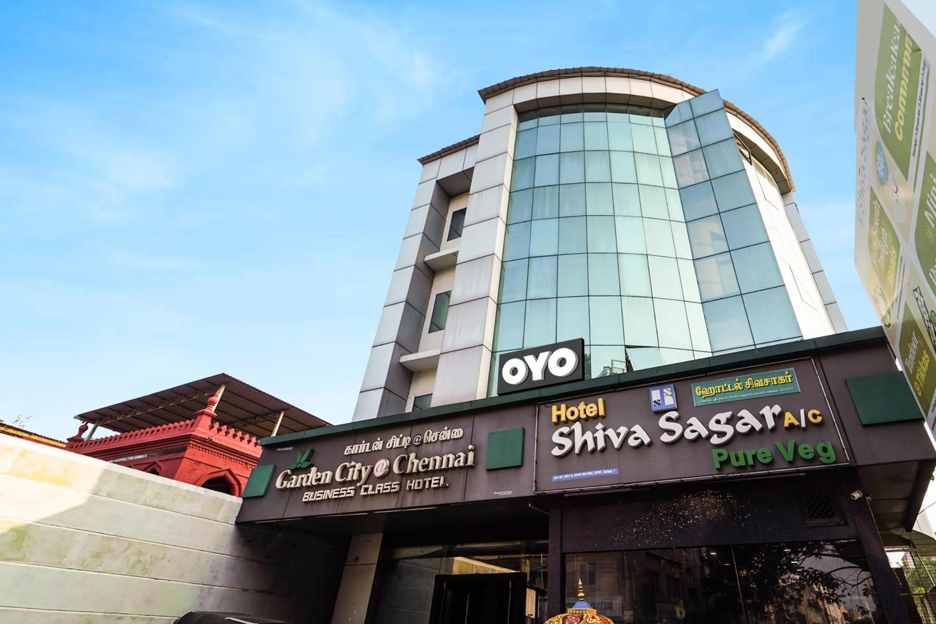 Facade/entrance in Townhouse Garden City Chennai