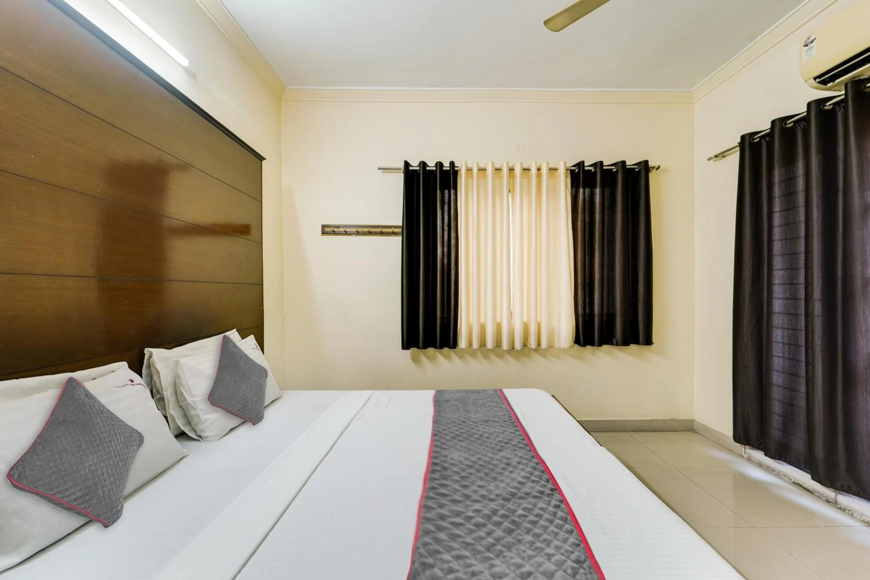 Bedroom in Townhouse Garden City Chennai