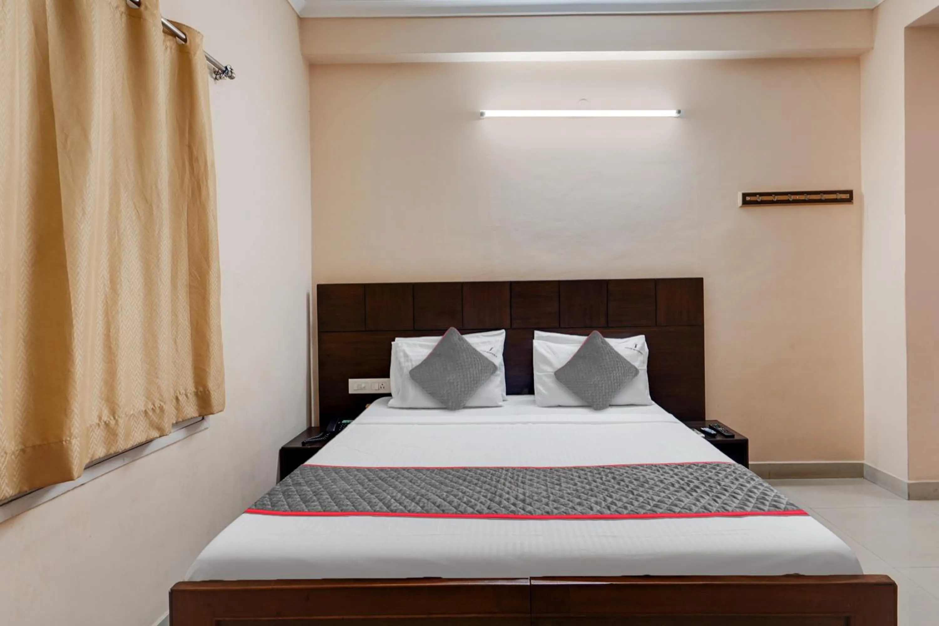Bedroom, Bed in Townhouse Garden City Chennai