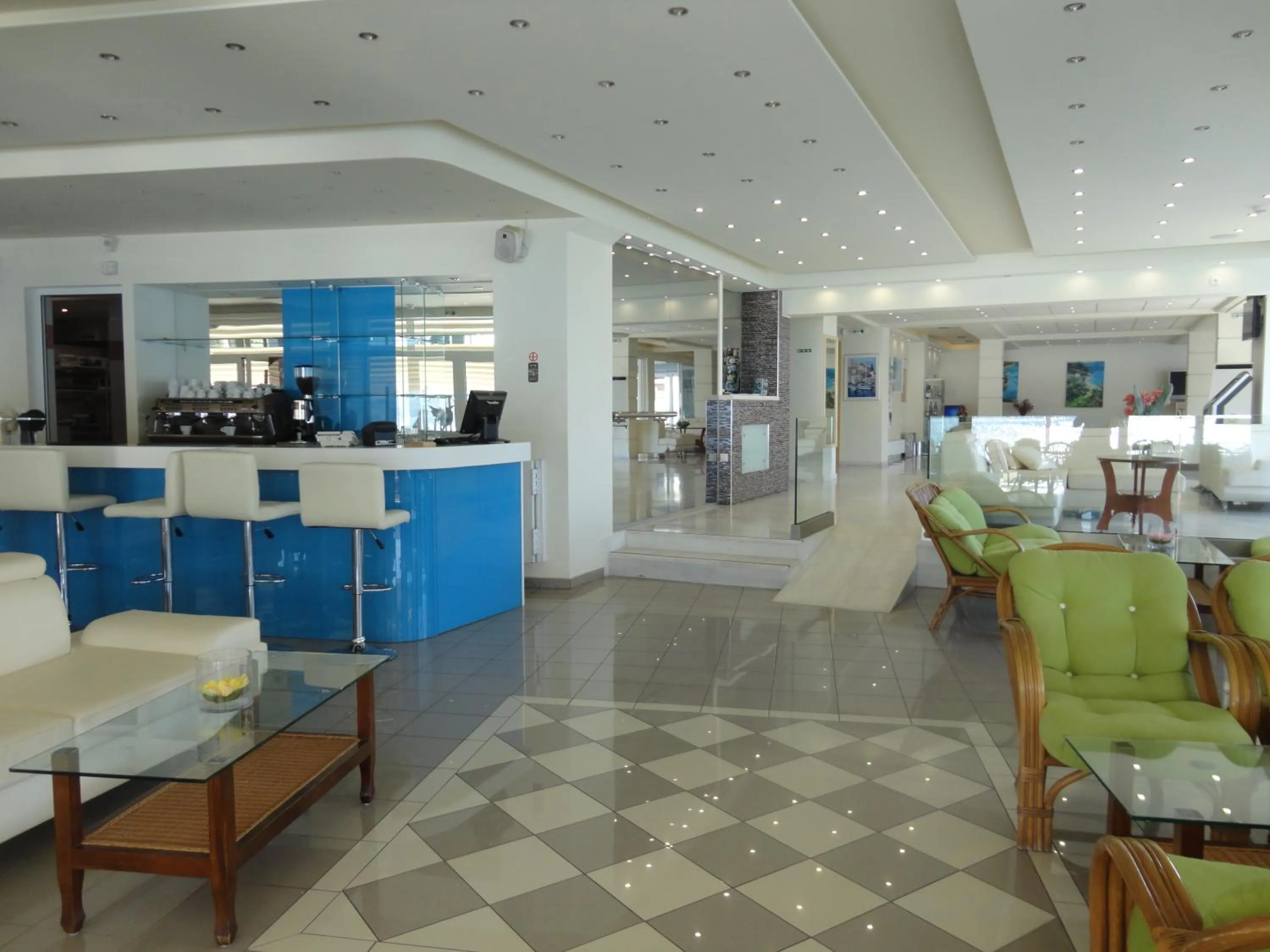 Lounge or bar in New Aegli Resort Hotel