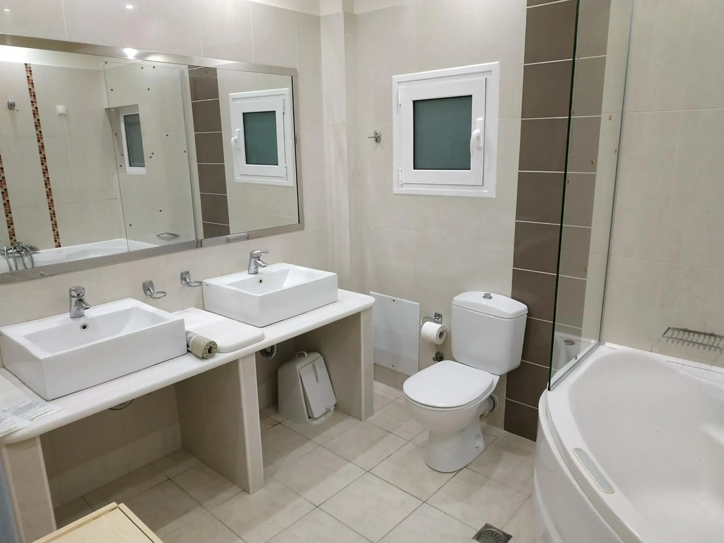 Executive Double or Twin Room with Hot Tub in New Aegli Resort Hotel Executive Double or Twin Room with Hot Tub in New Aegli Resort Hotel