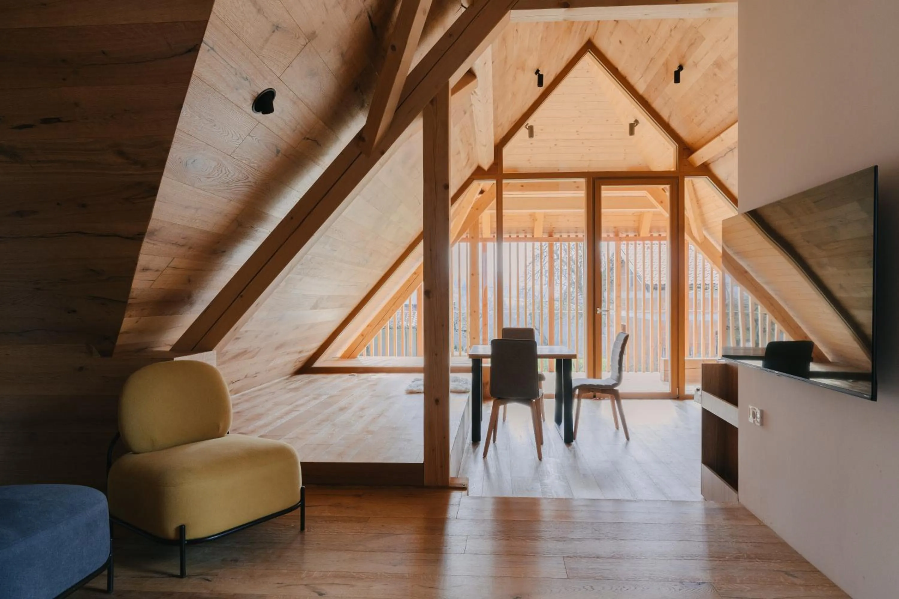 TV and multimedia in PIRA HOTEL