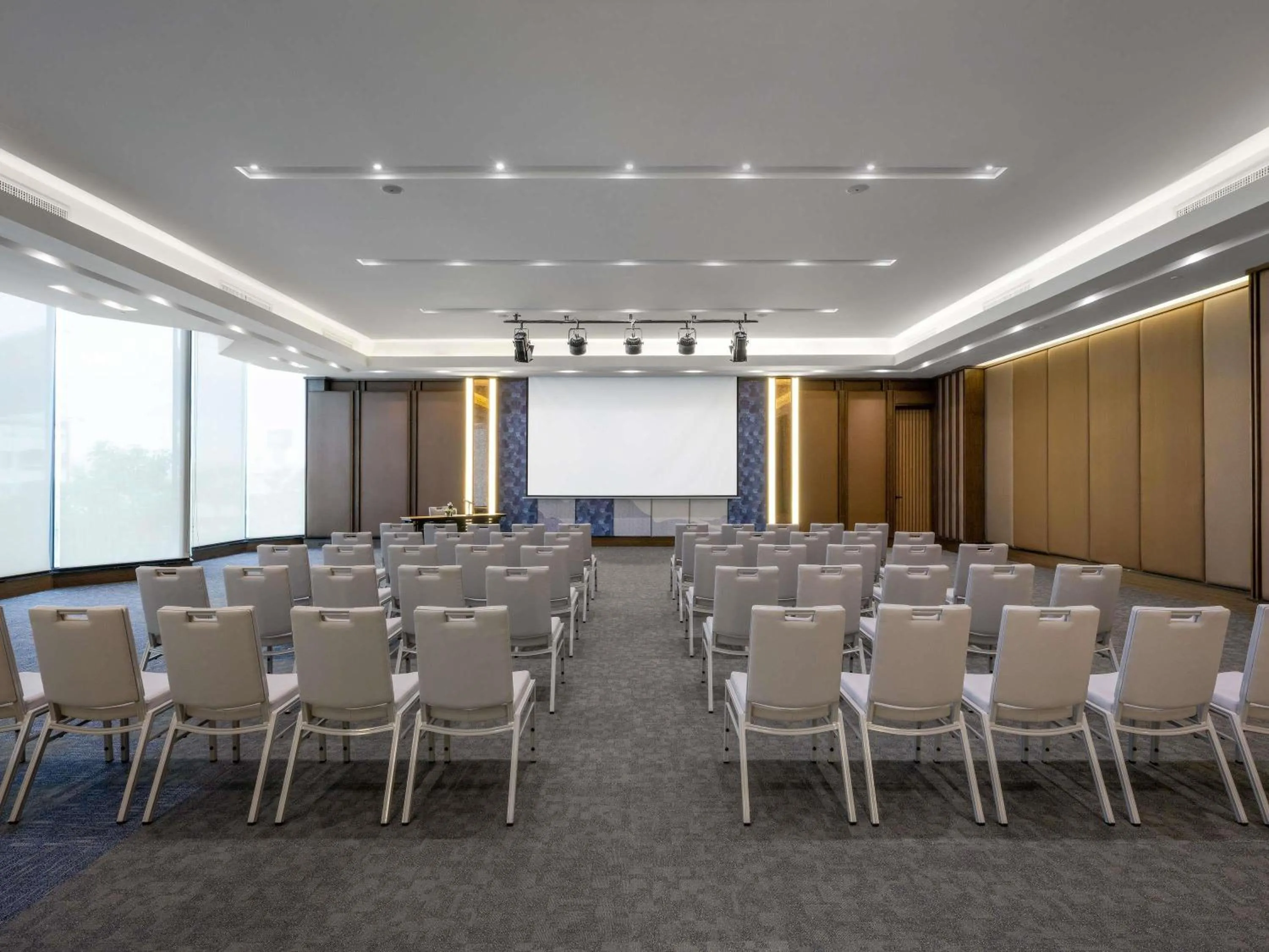 Meeting/conference room in Novotel Rayong Star Convention Centre