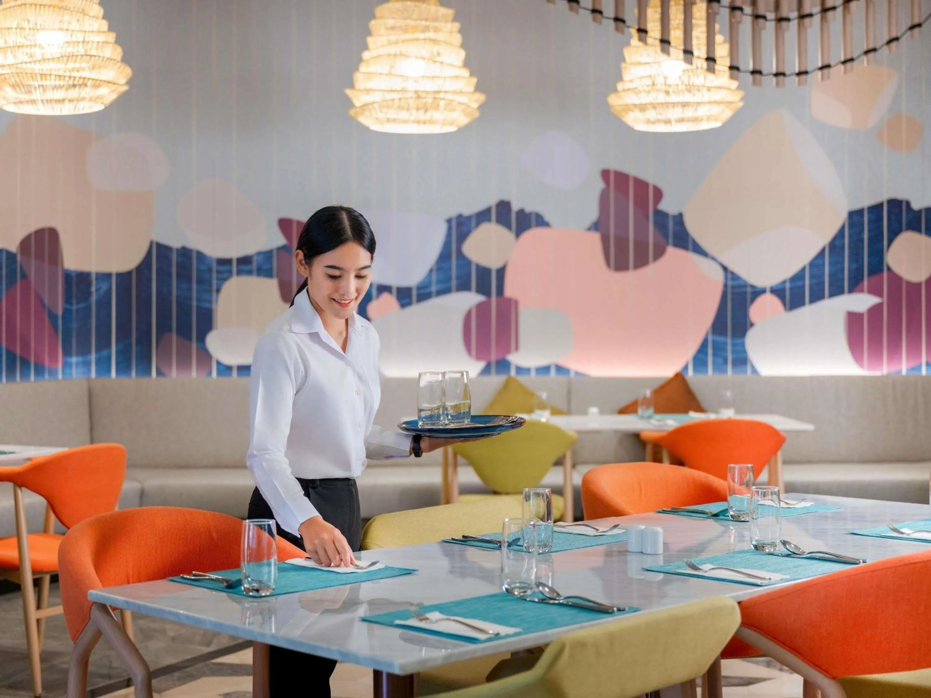 Restaurant/places to eat in Novotel Rayong Star Convention Centre