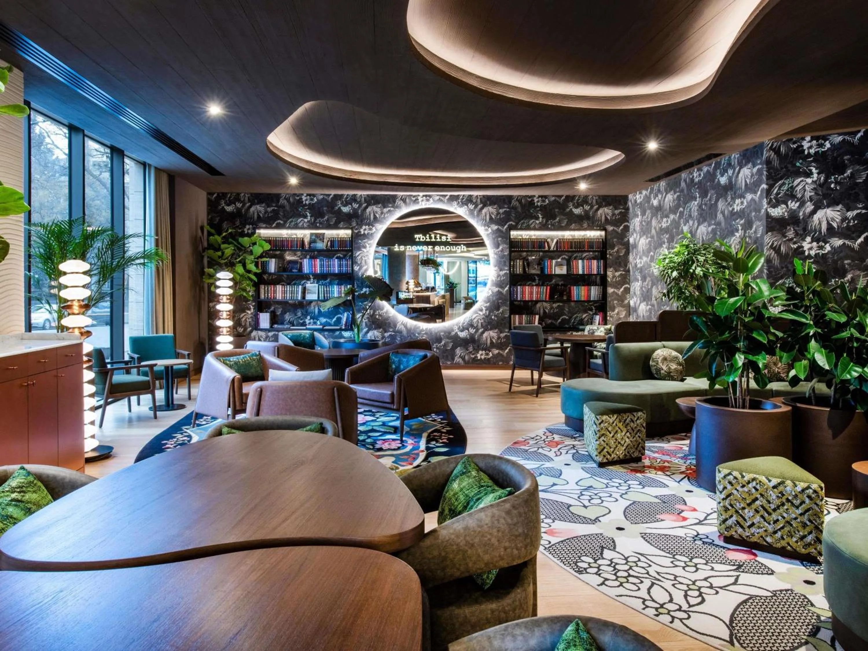 Lounge or bar in Swissôtel Tbilisi