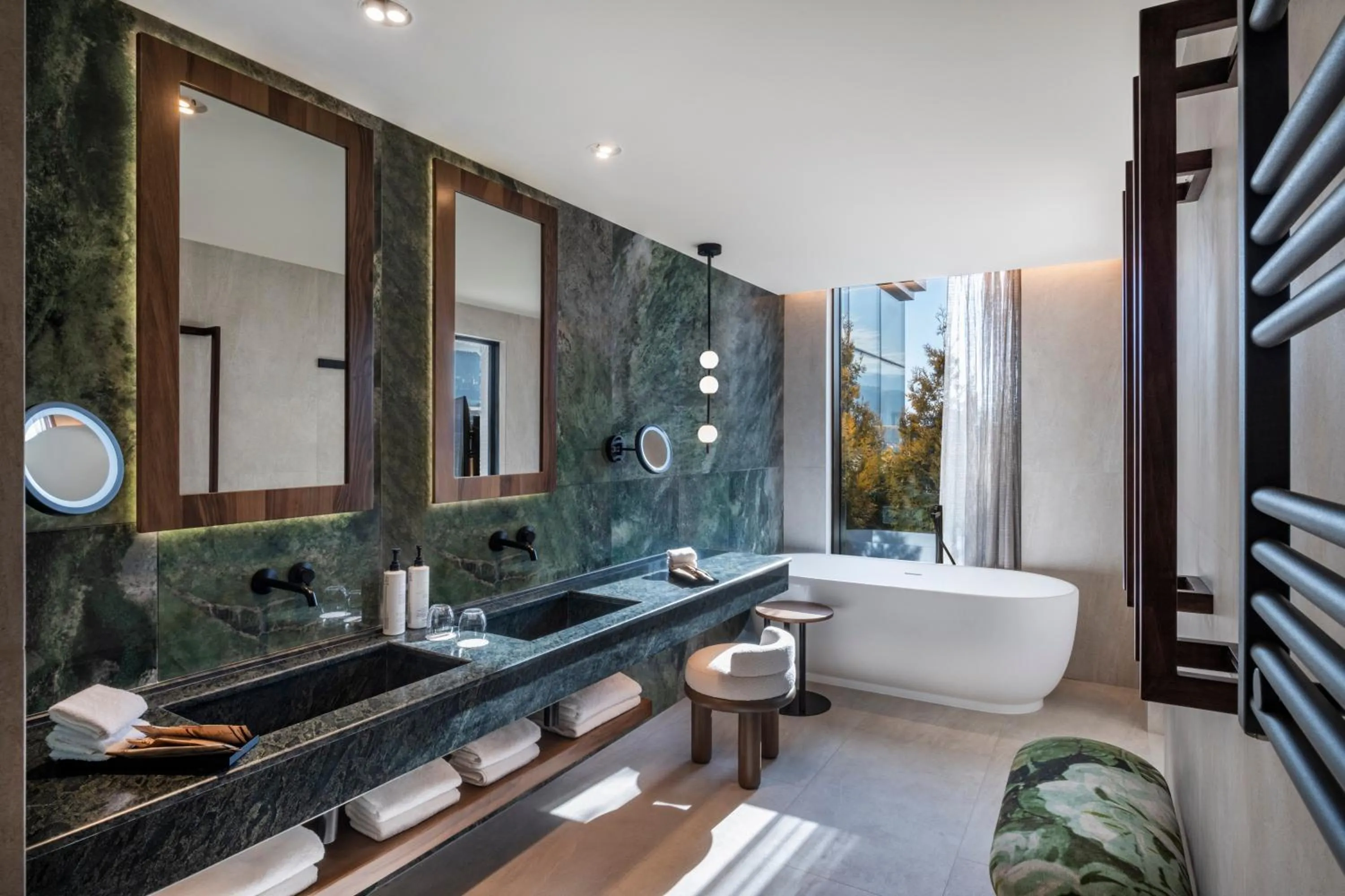 Shower in Swissôtel Tbilisi