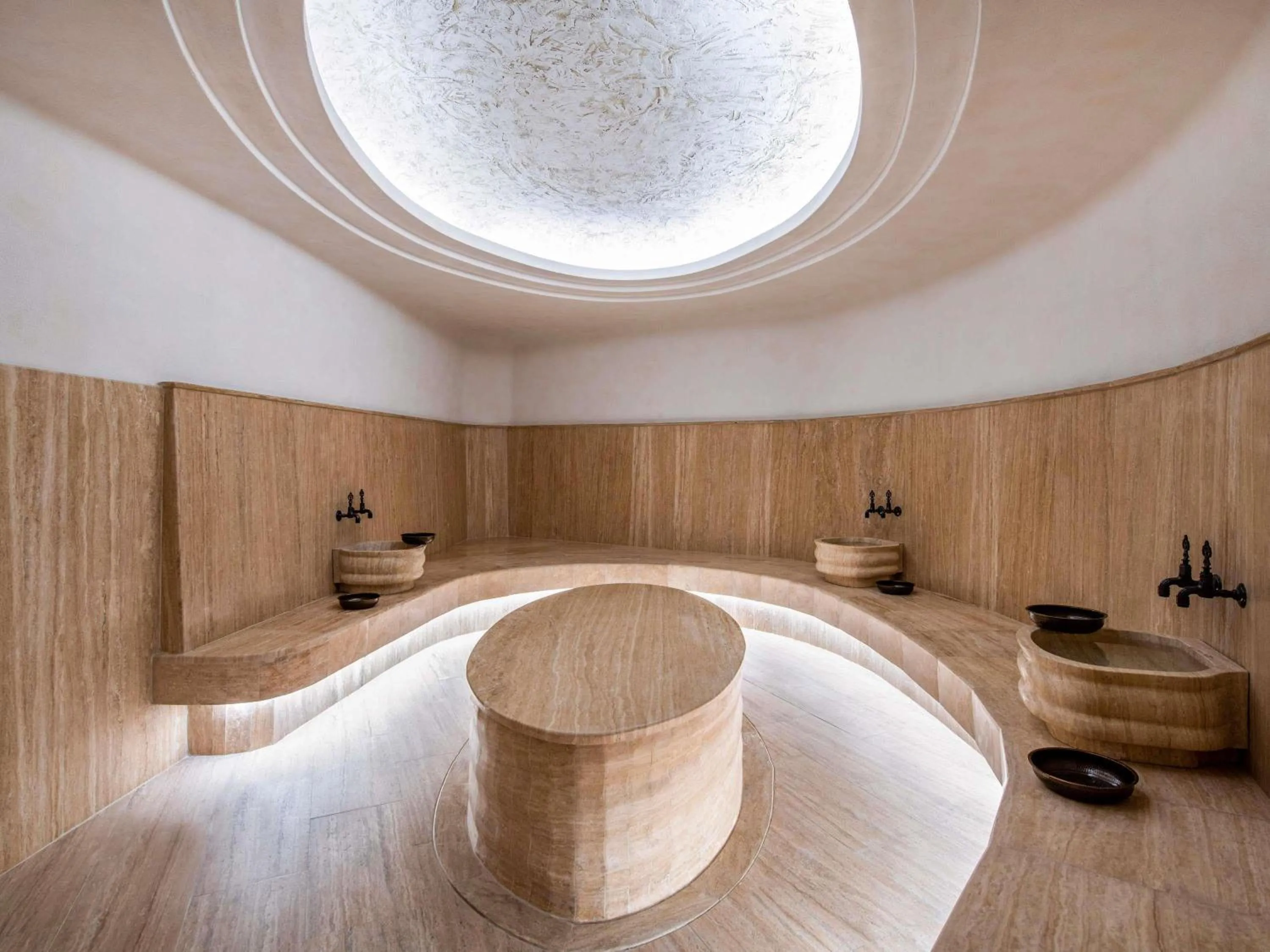 Property building in Swissôtel Tbilisi