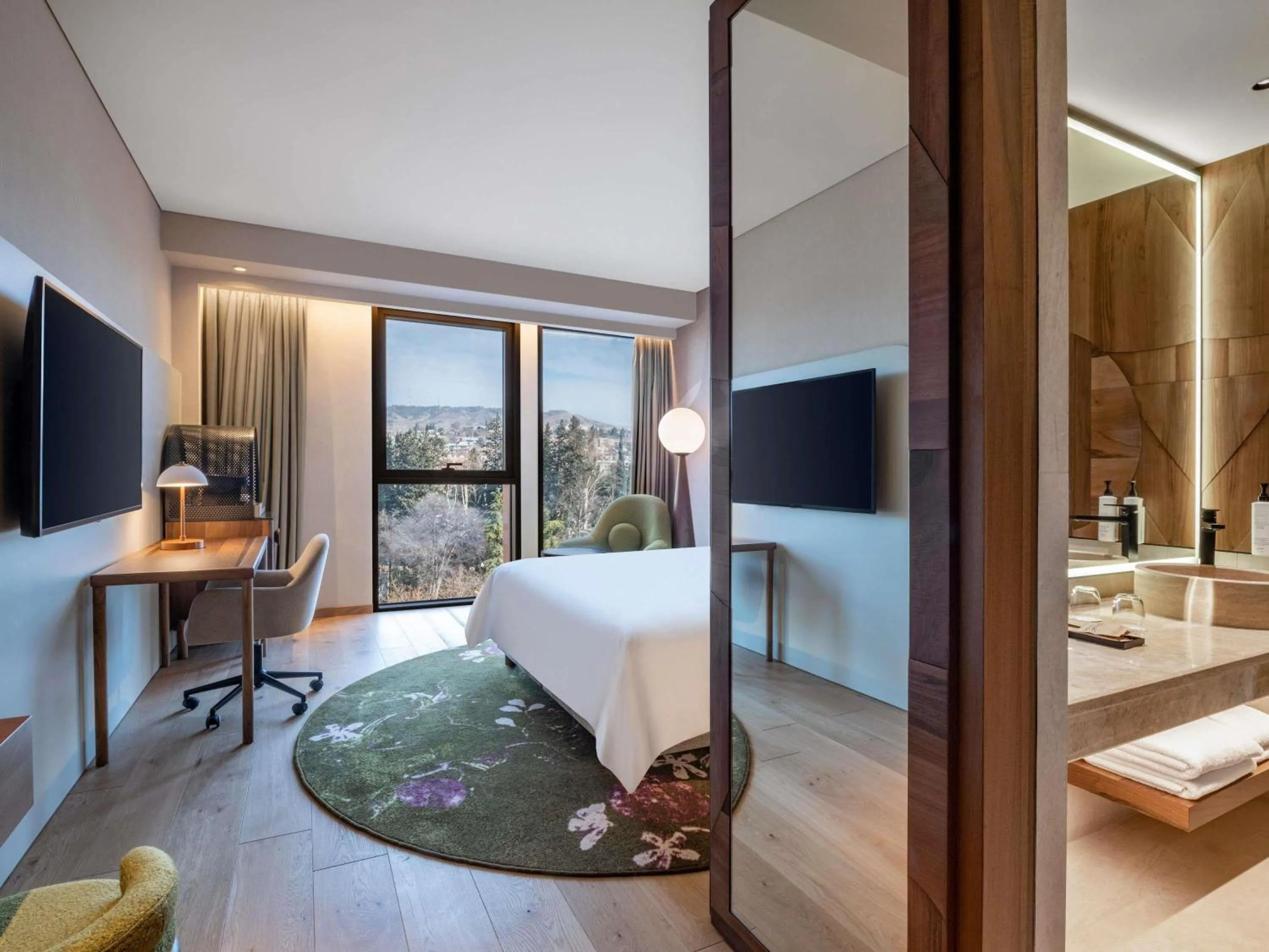 Bedroom, Bed in Swissôtel Tbilisi