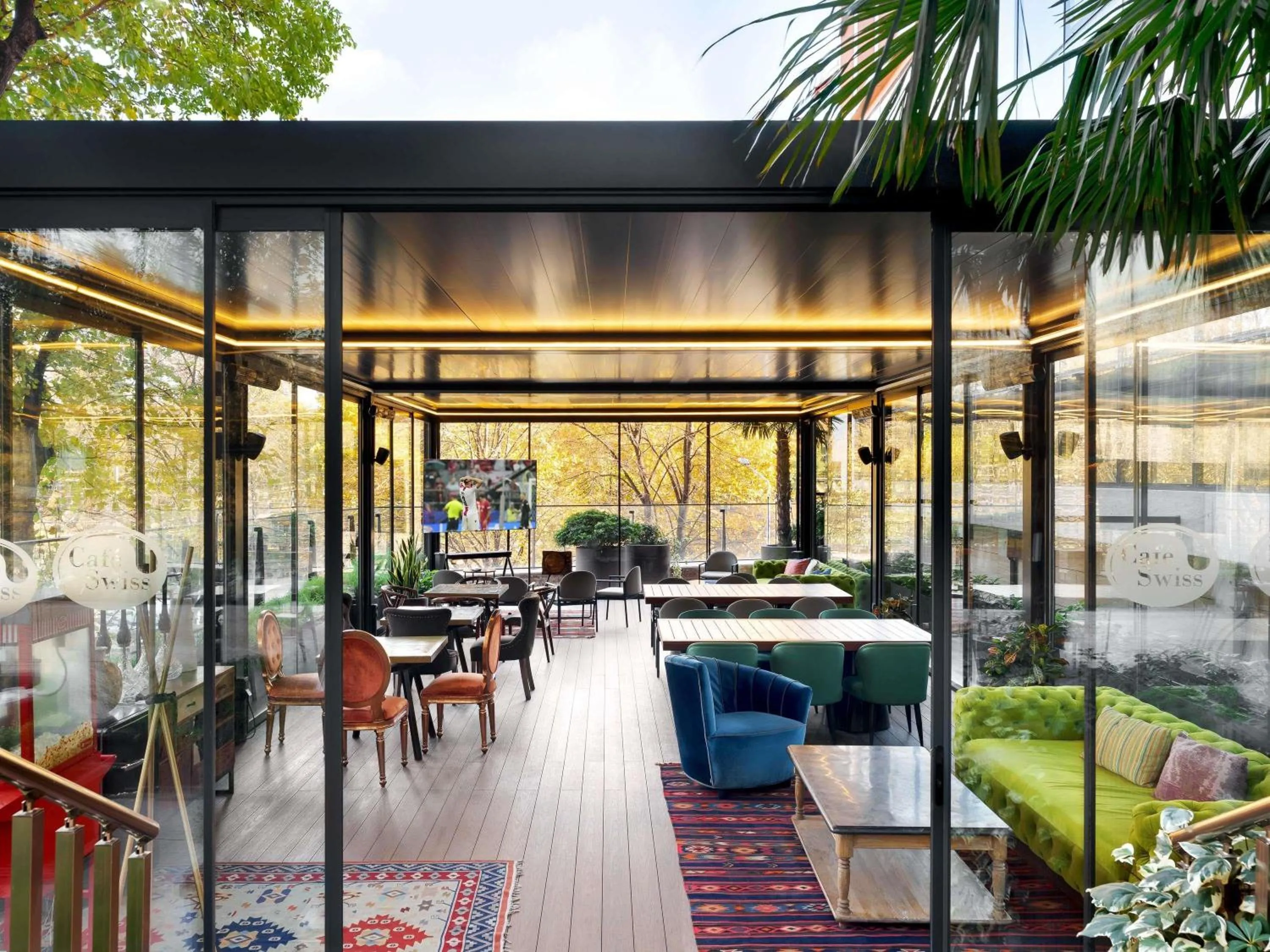 Lounge or bar in Swissôtel Tbilisi