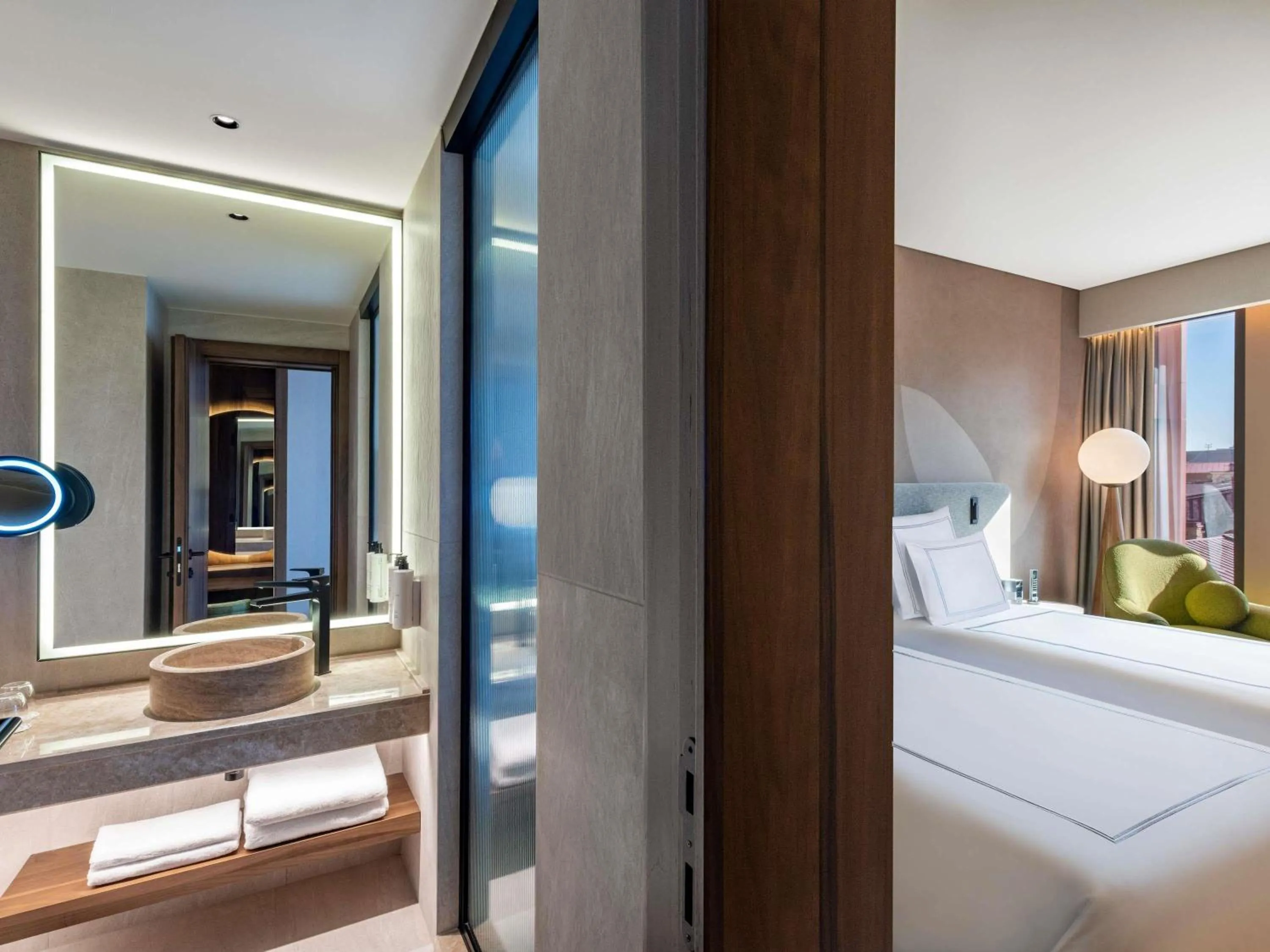 Bedroom, Bed in Swissôtel Tbilisi