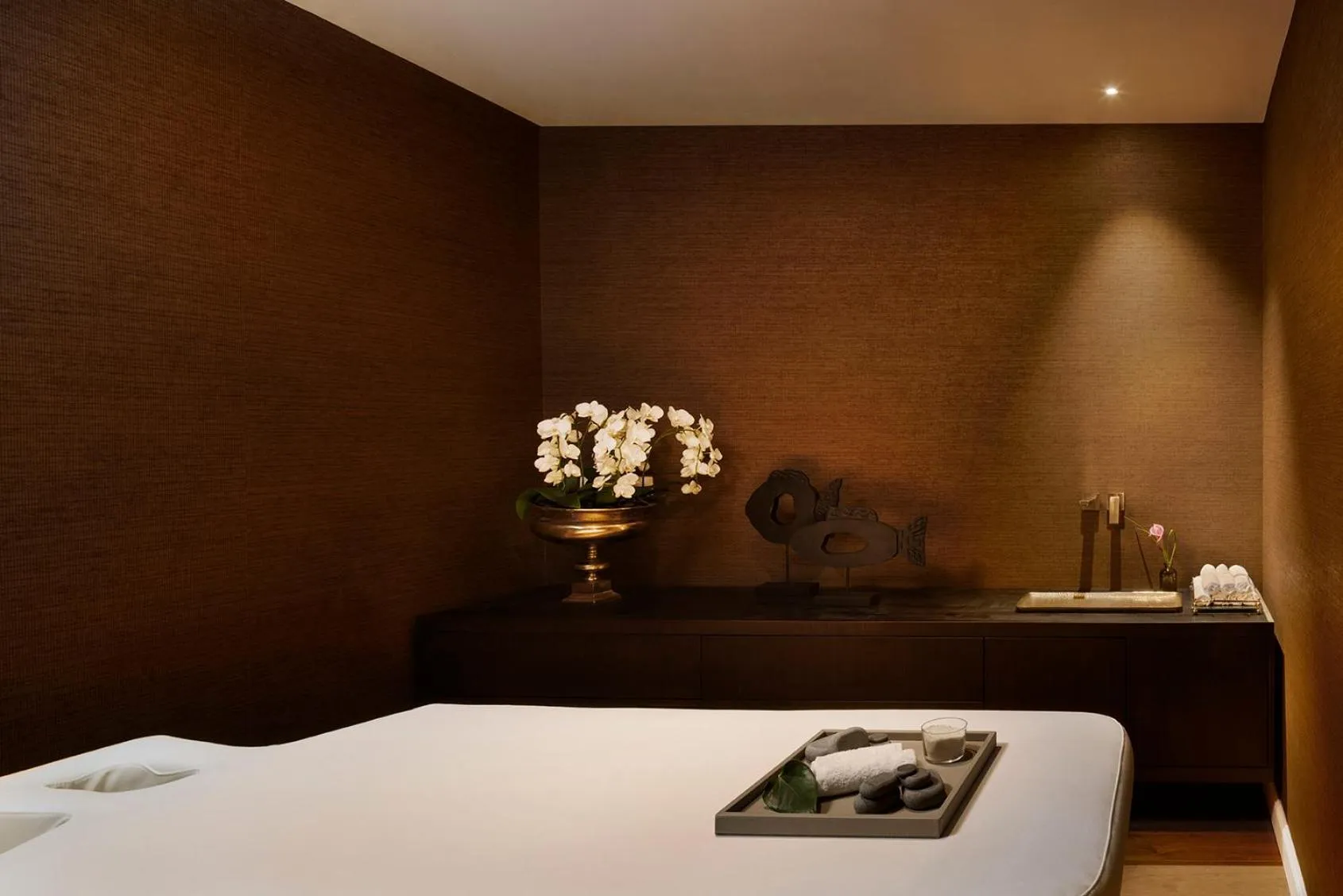 Massage, Bed in Theatron Jerusalem Hotel & Spa - MGallery Collection