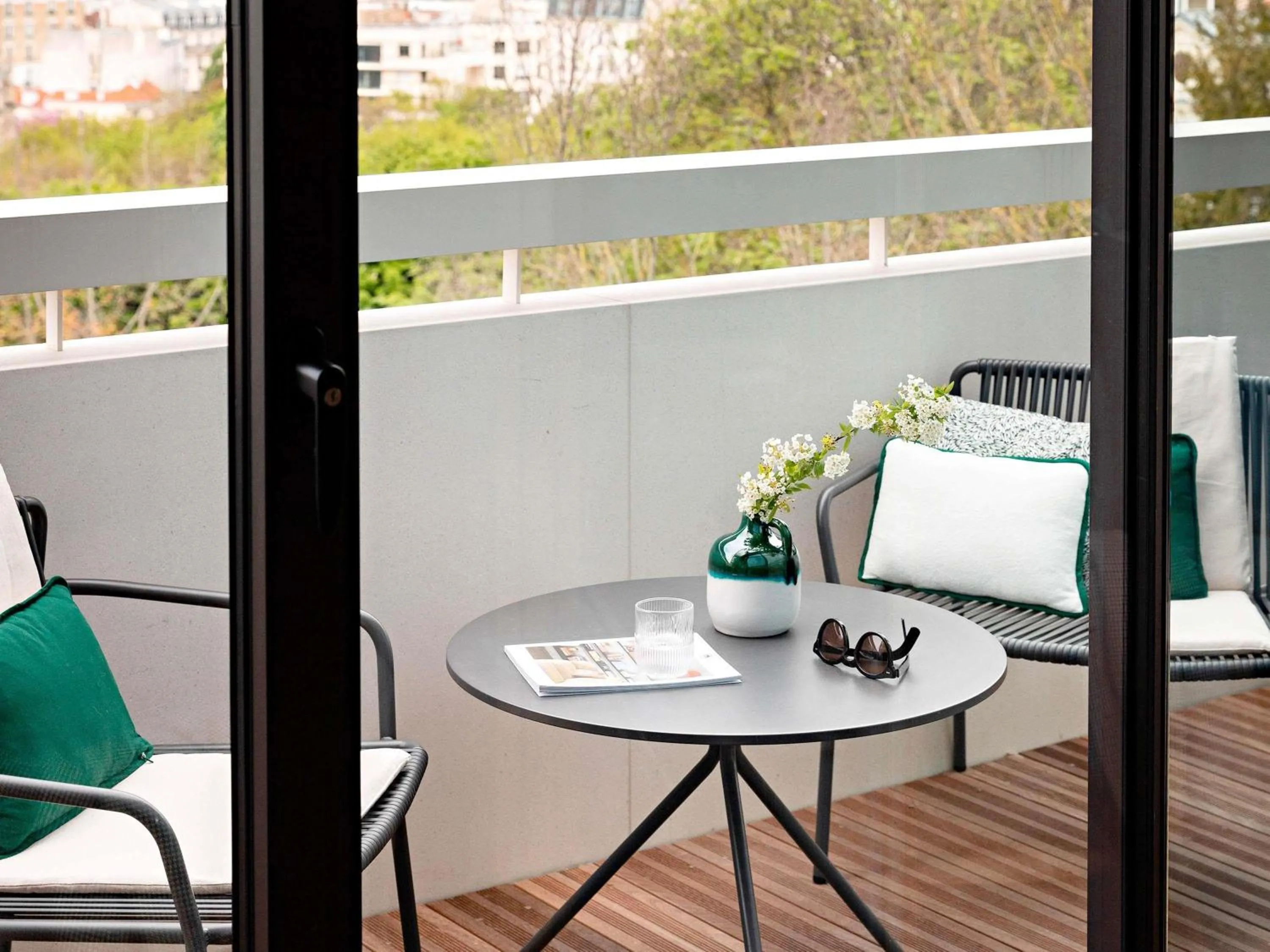 Photo of the whole room in Domaine de la Reine Margot Paris-Issy - MGallery Collection