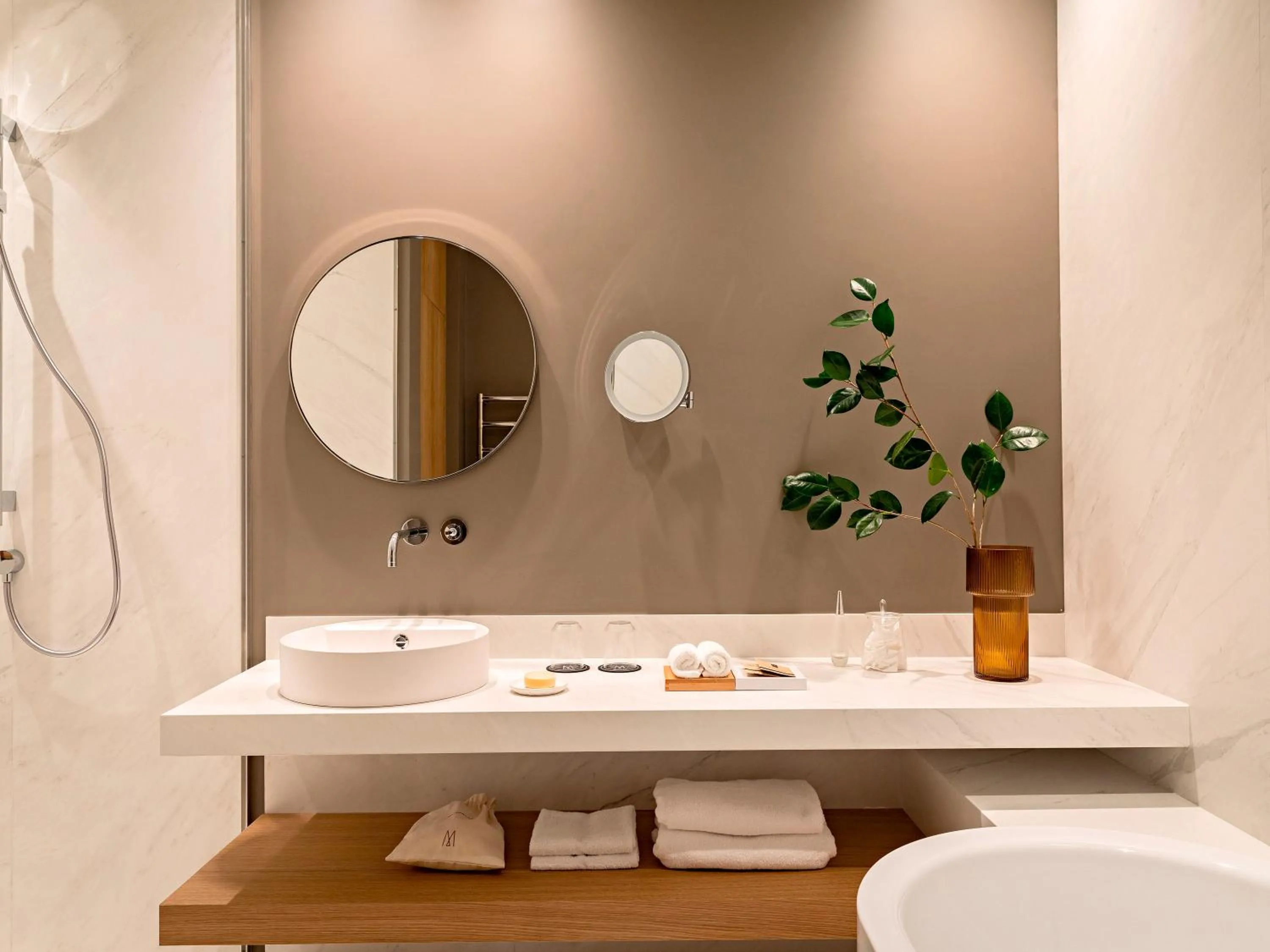 Bathroom in Domaine de la Reine Margot Paris-Issy - MGallery Collection