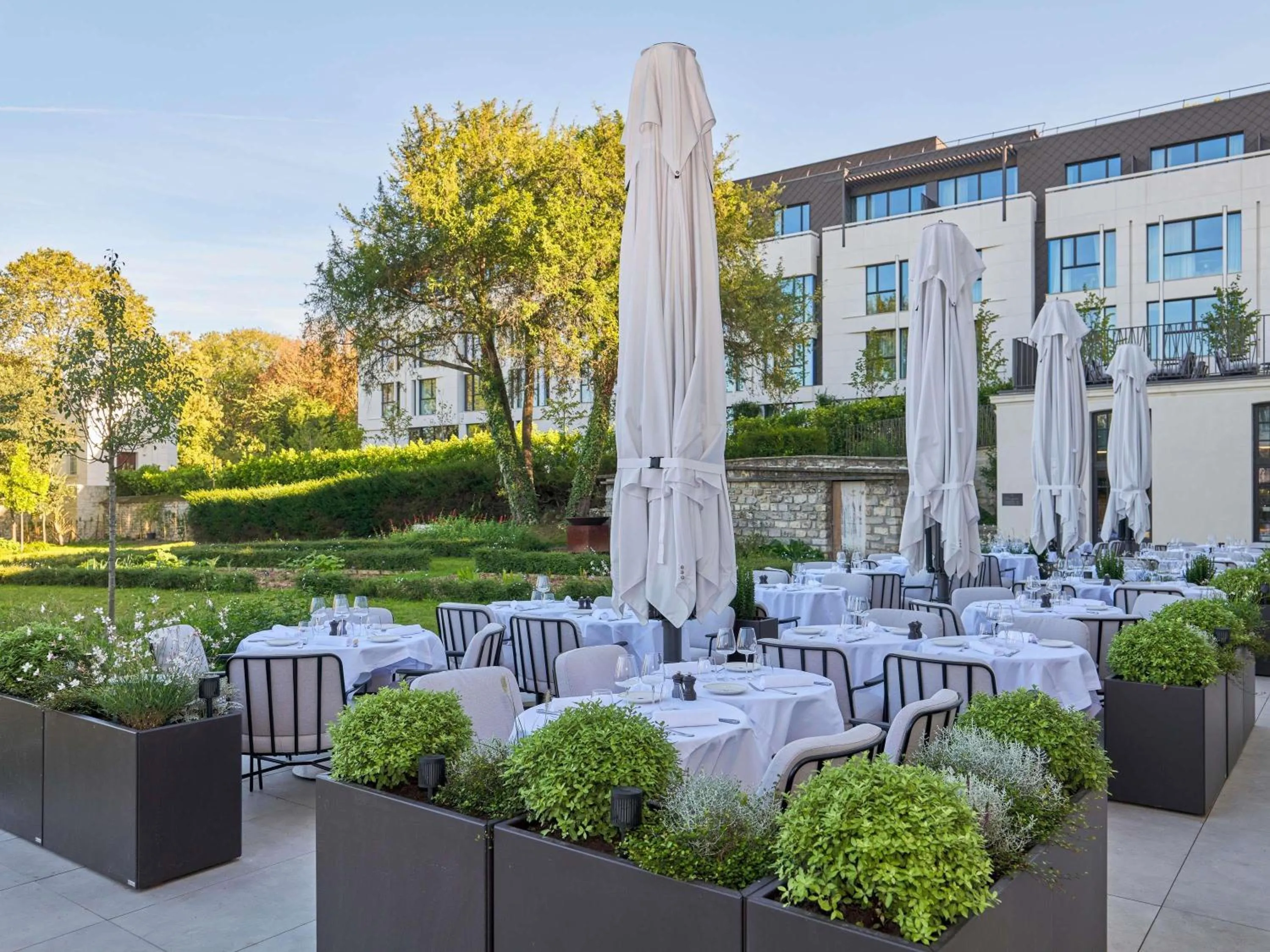 Restaurant/places to eat in Domaine de la Reine Margot Paris-Issy - MGallery Collection