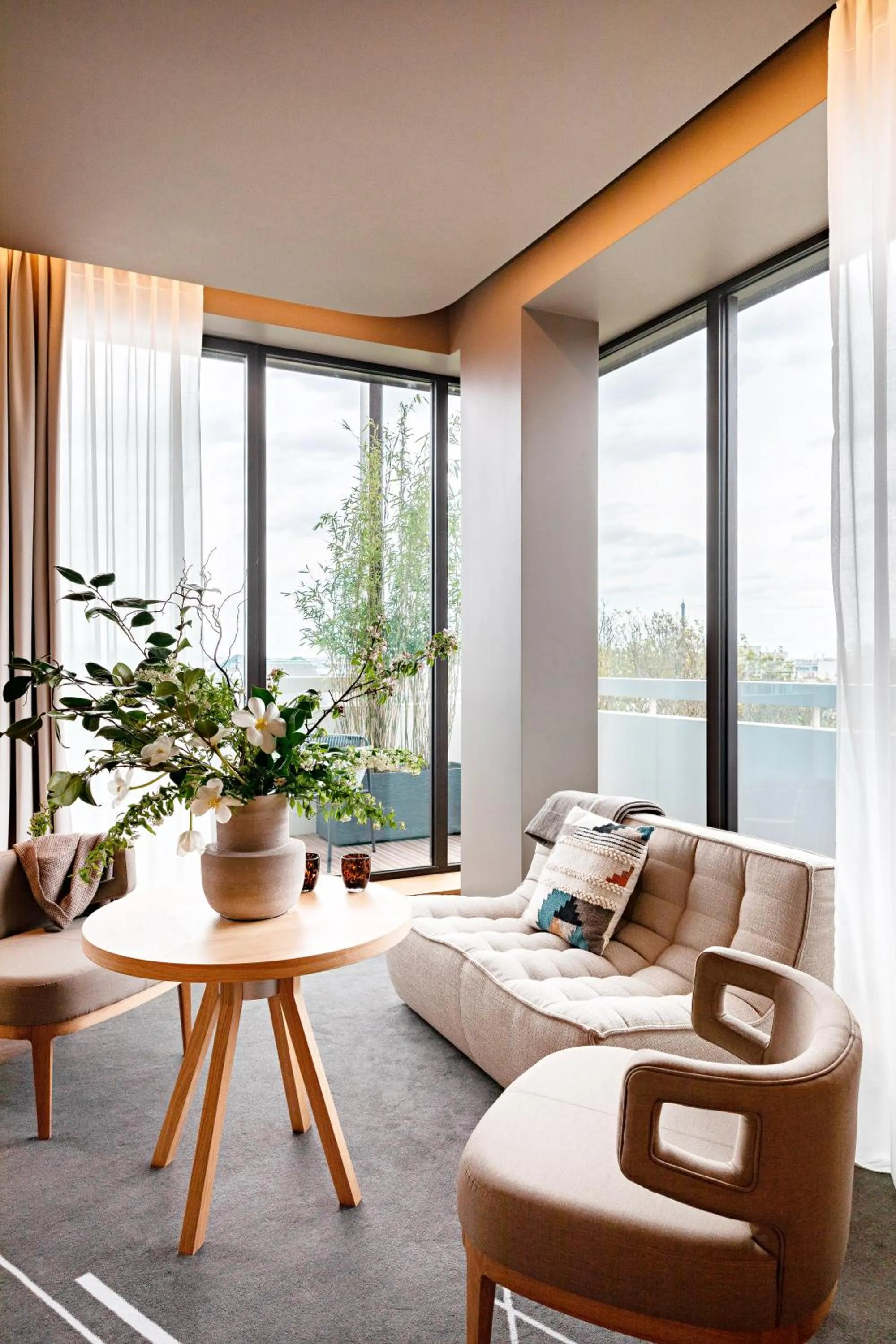 Living room in Domaine de la Reine Margot Paris-Issy - MGallery Collection