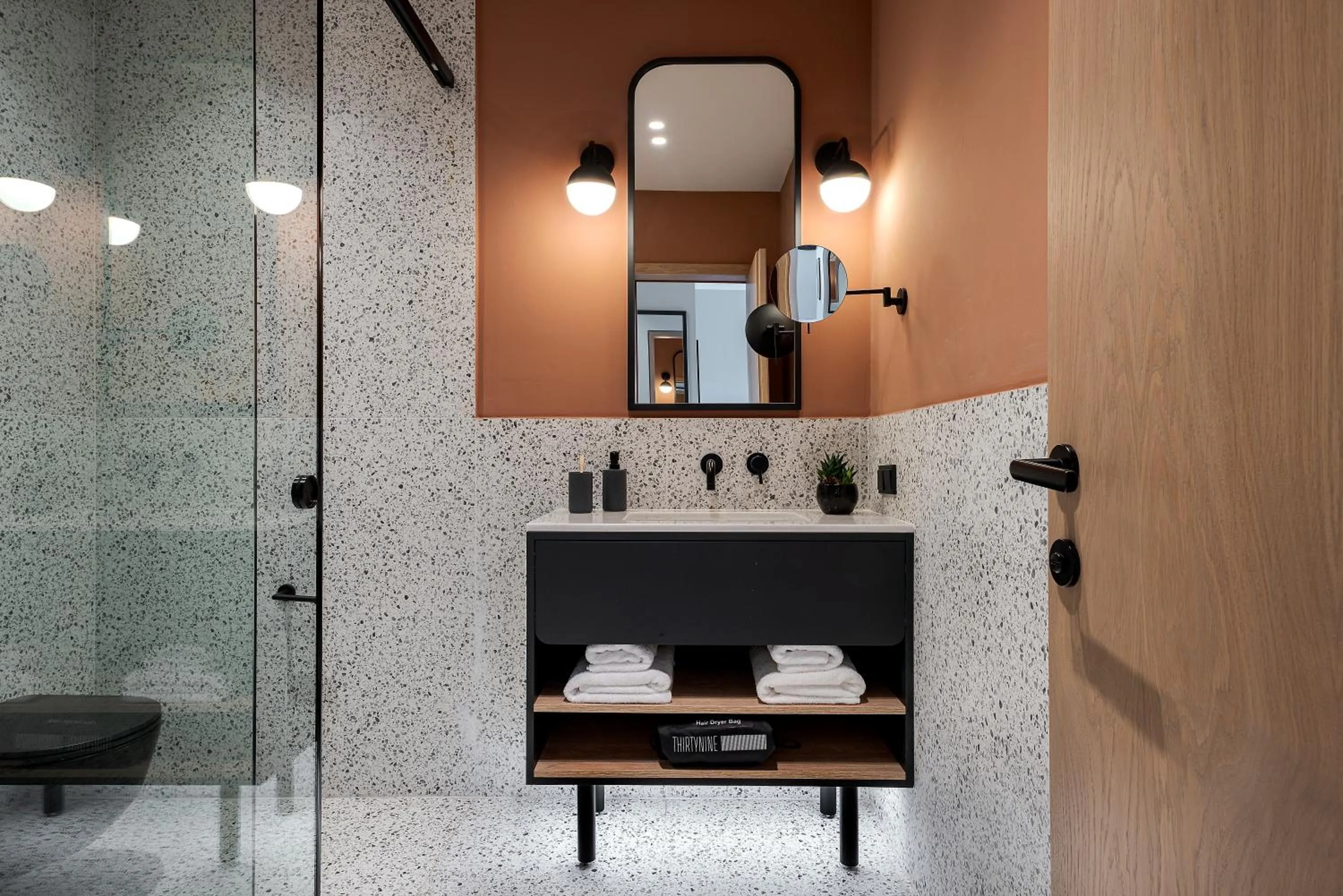 Shower in Thirtynine Urban Stay