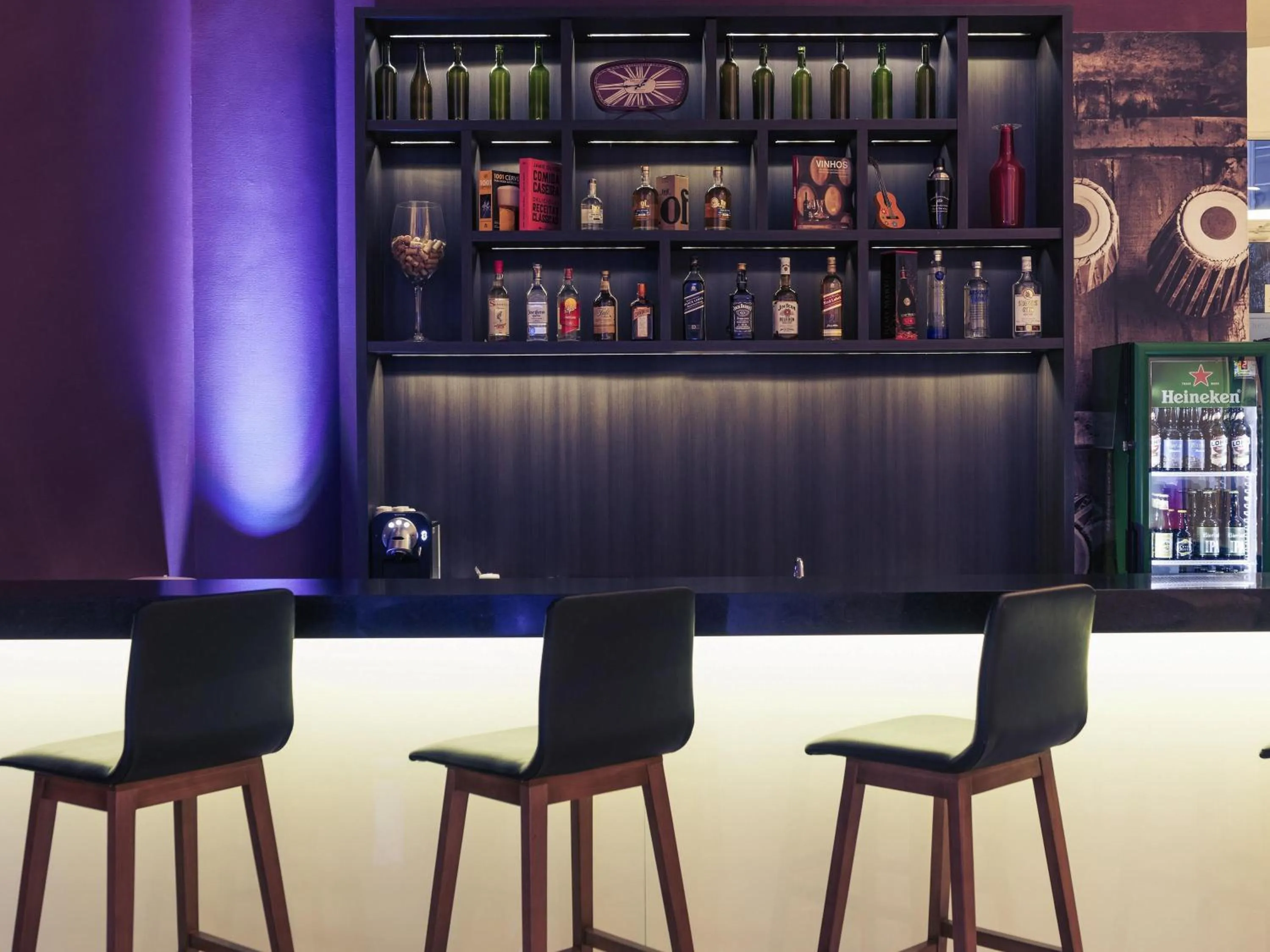 Lounge or bar in Mercure Campinas