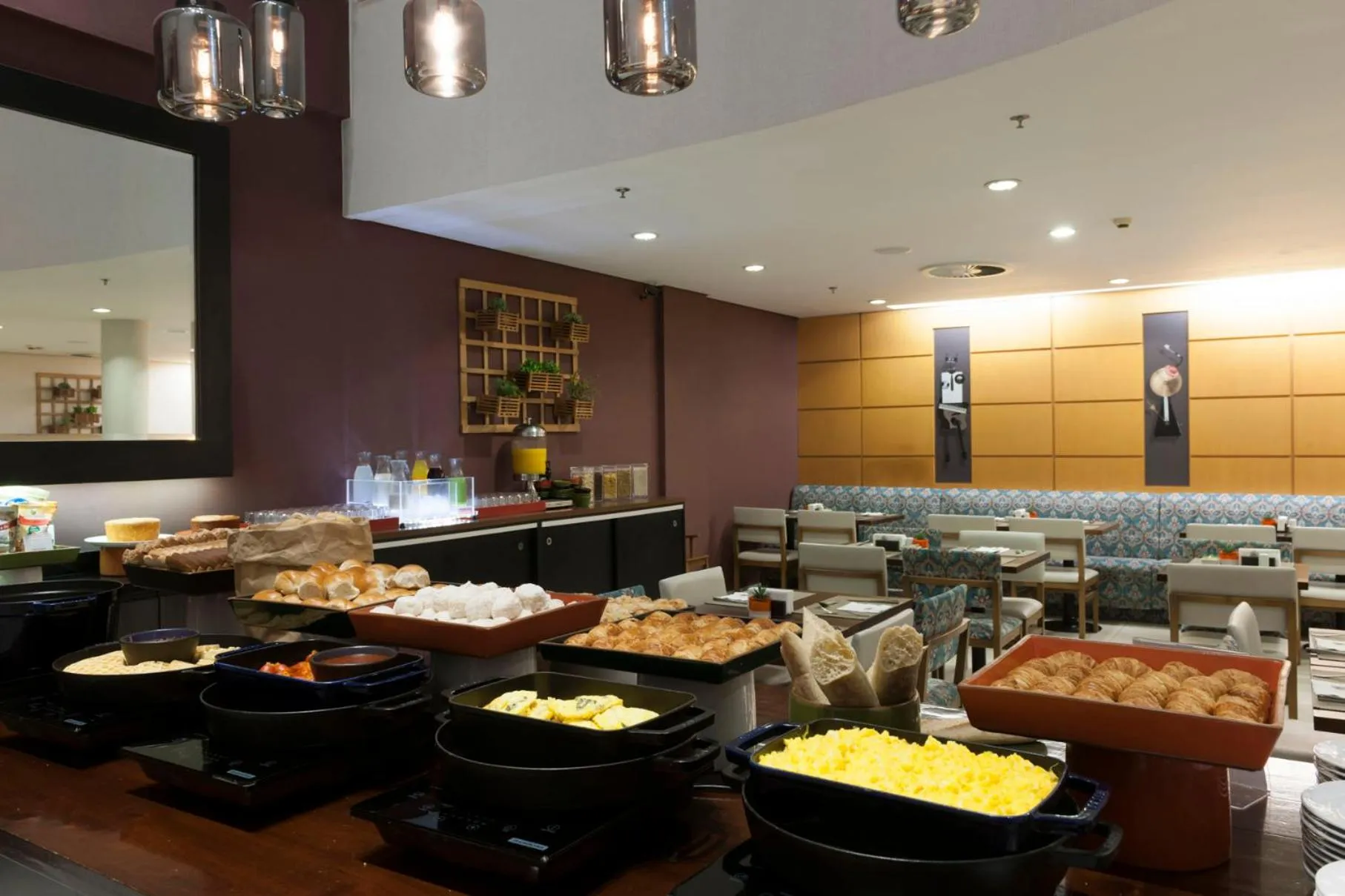 Restaurant/places to eat in Mercure Campinas