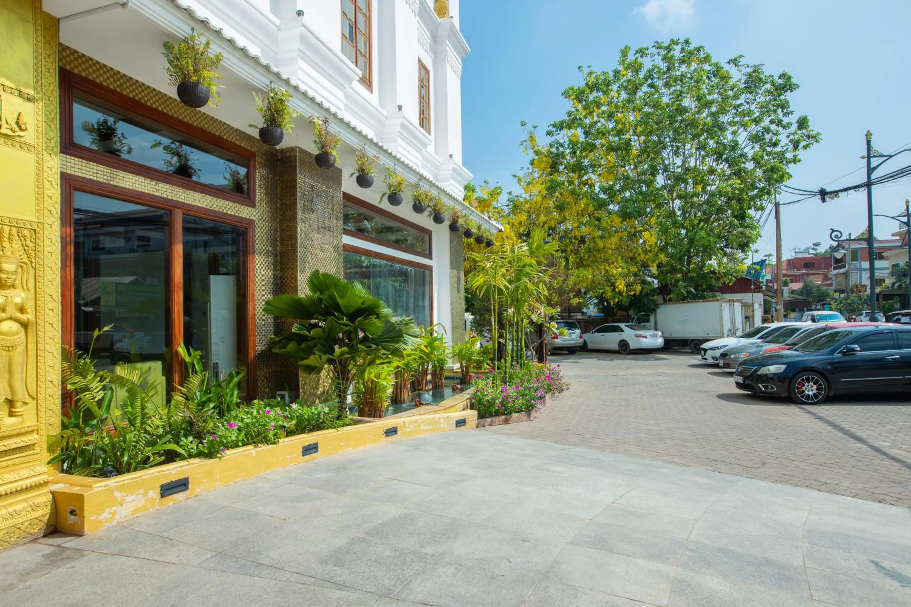 Parking in Angkor Land Urban Boutique