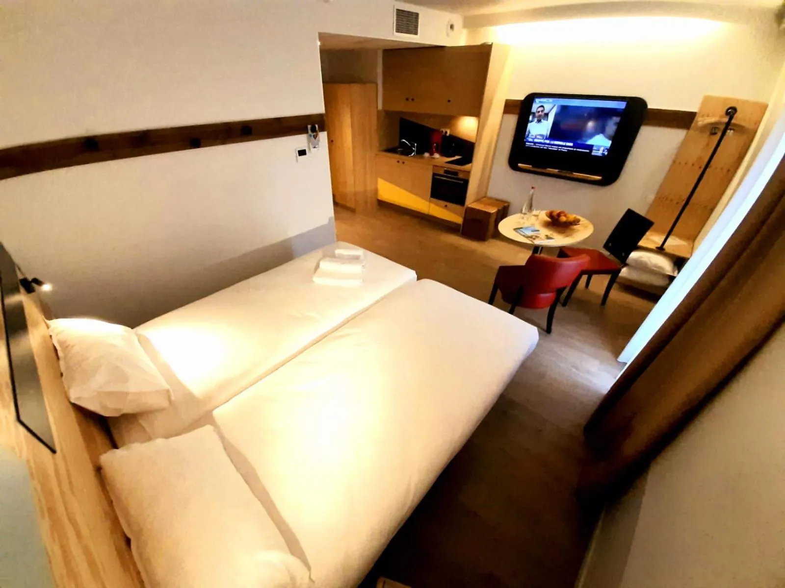 TV and multimedia, Bed in greet hotel Castets Coeur des Landes