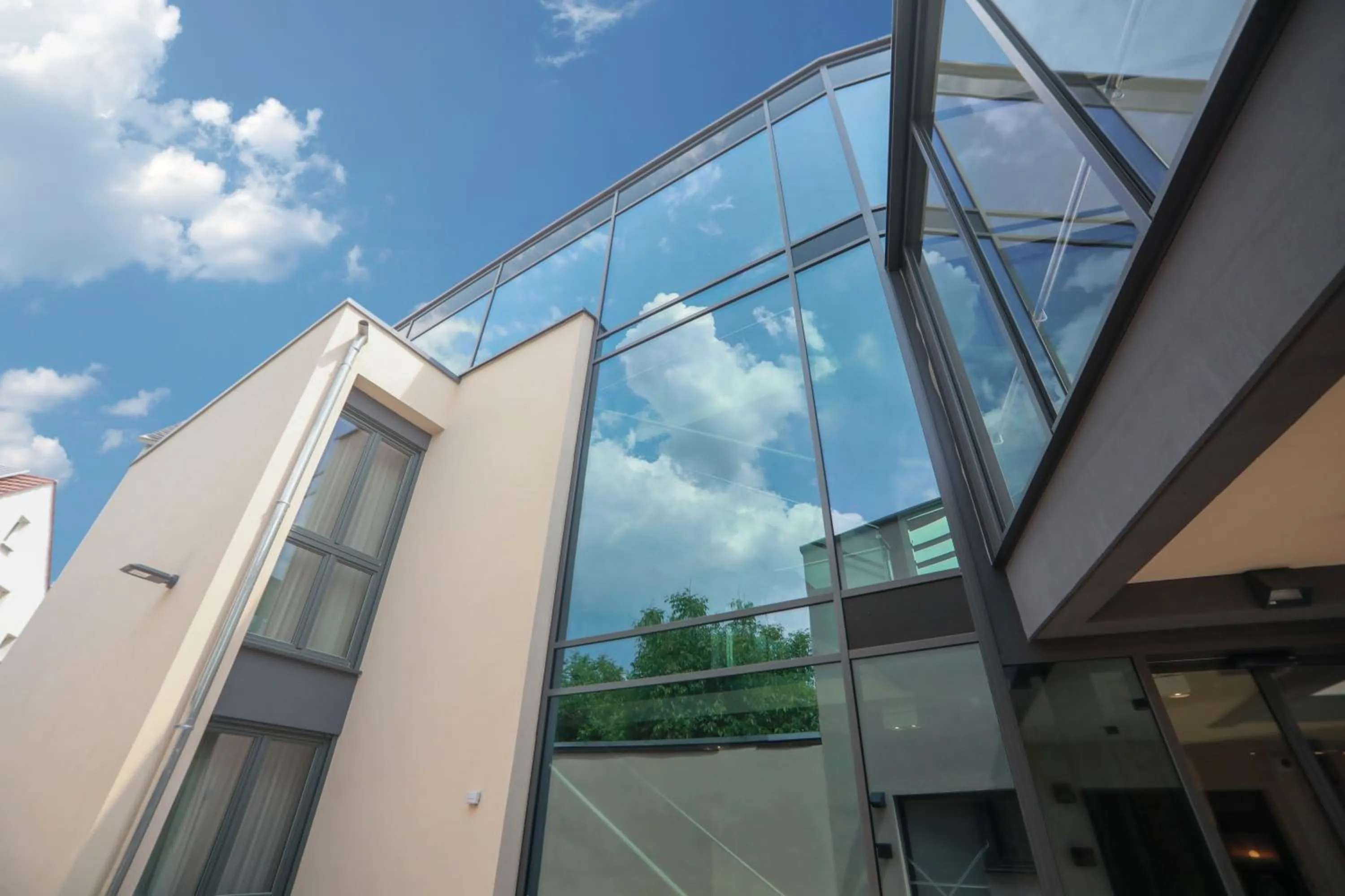 Property building in SPREE. Hotel am Hafen