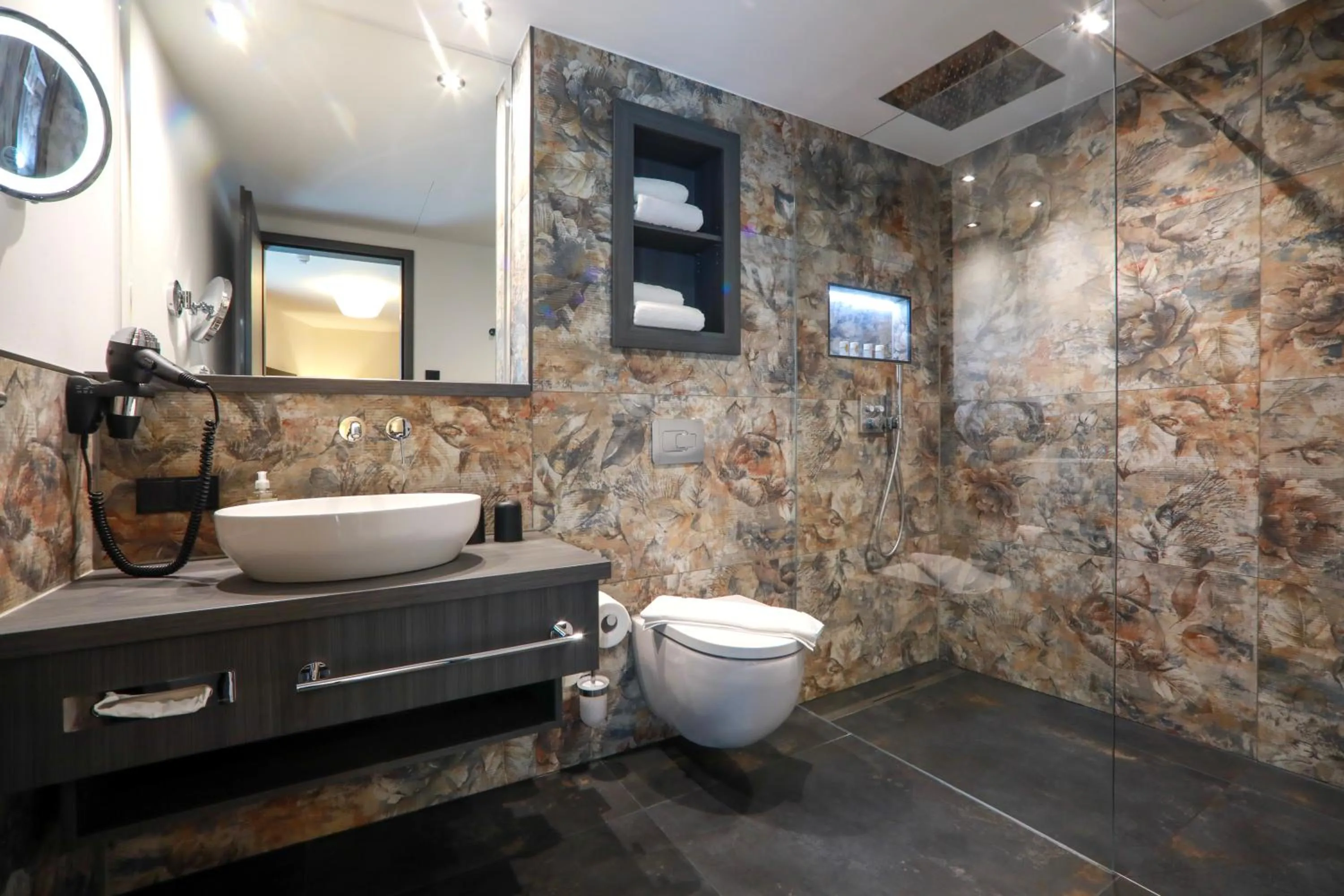 Bathroom in SPREE. Hotel am Hafen