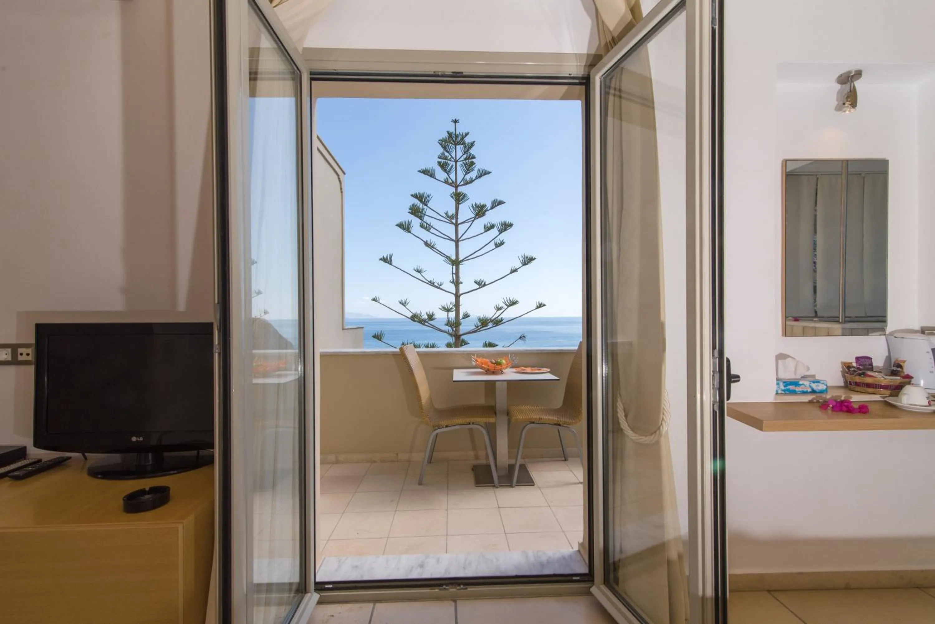 Balcony/Terrace in Antinea Suites Hotel & Spa