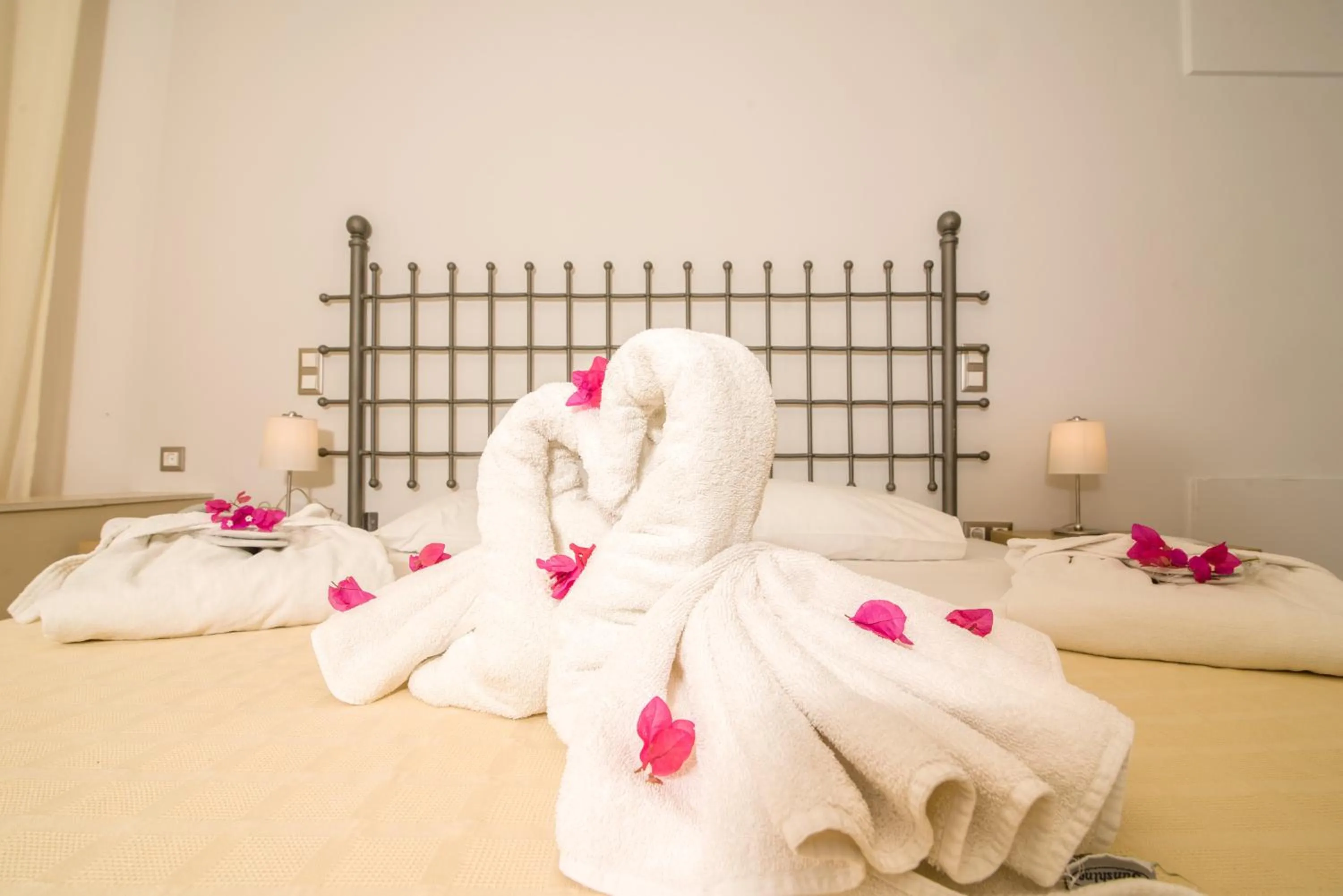 Photo of the whole room, Bed in Antinea Suites Hotel & Spa