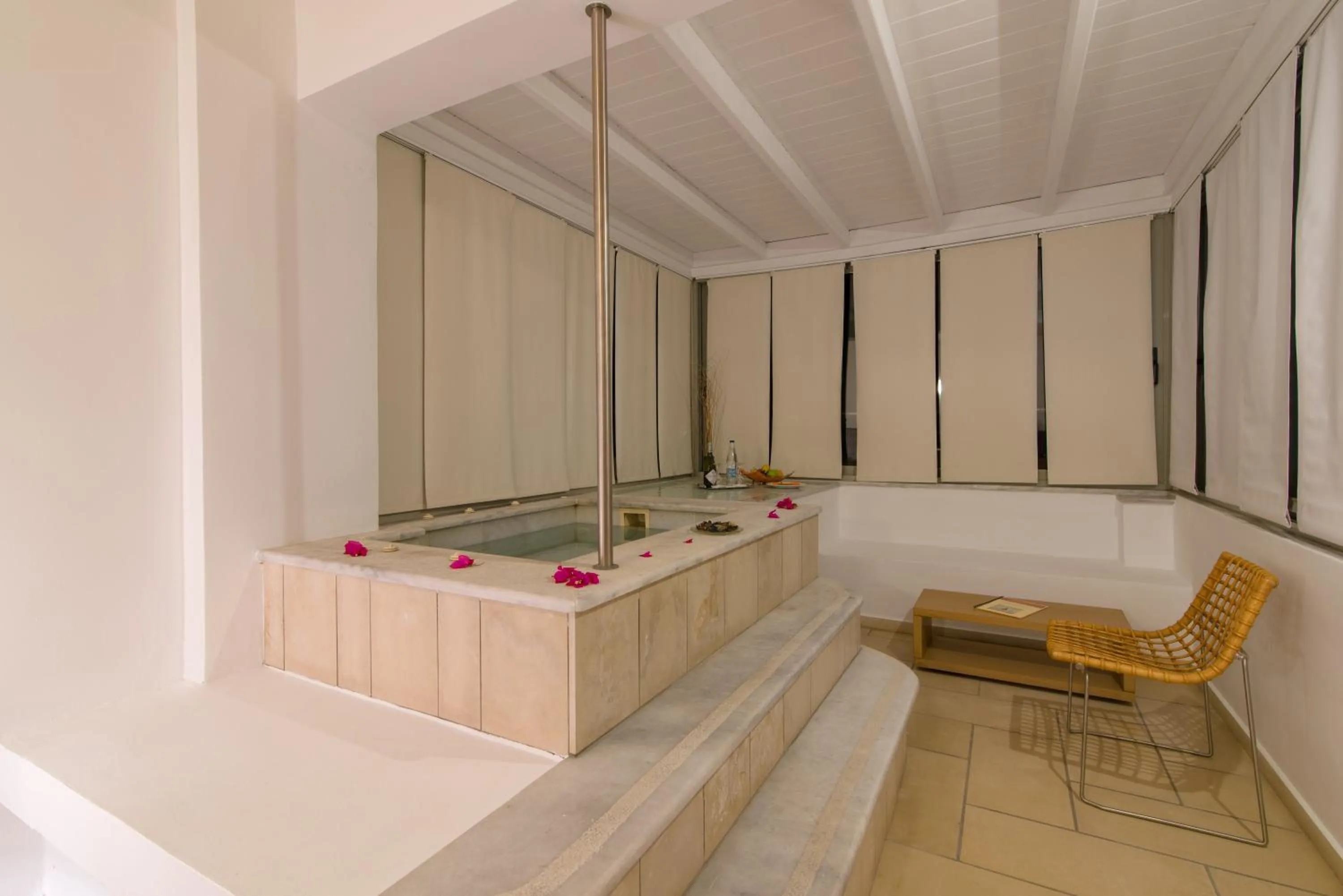 Photo of the whole room in Antinea Suites Hotel & Spa