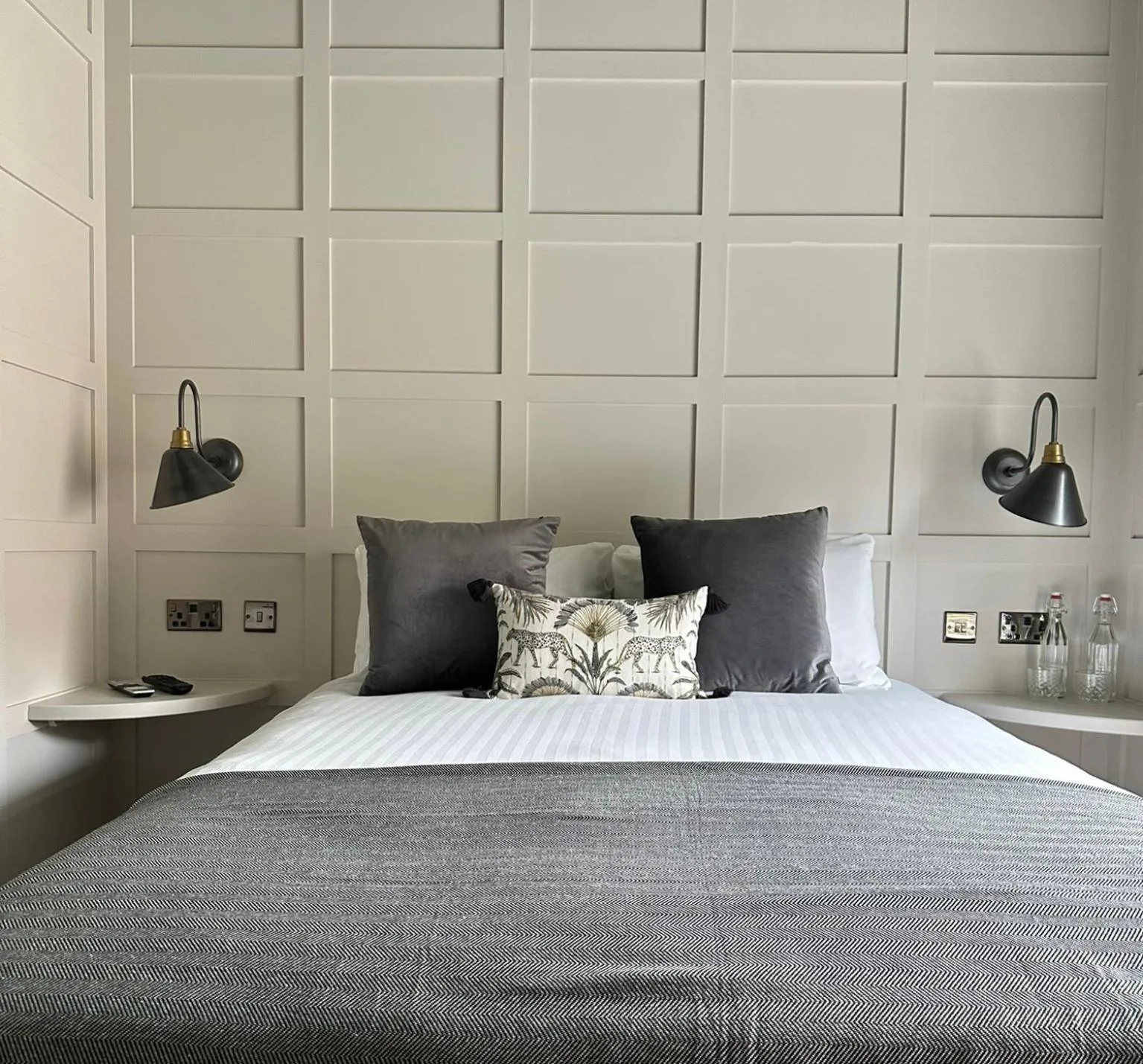 Bed in Rooms Above Sugar Boat