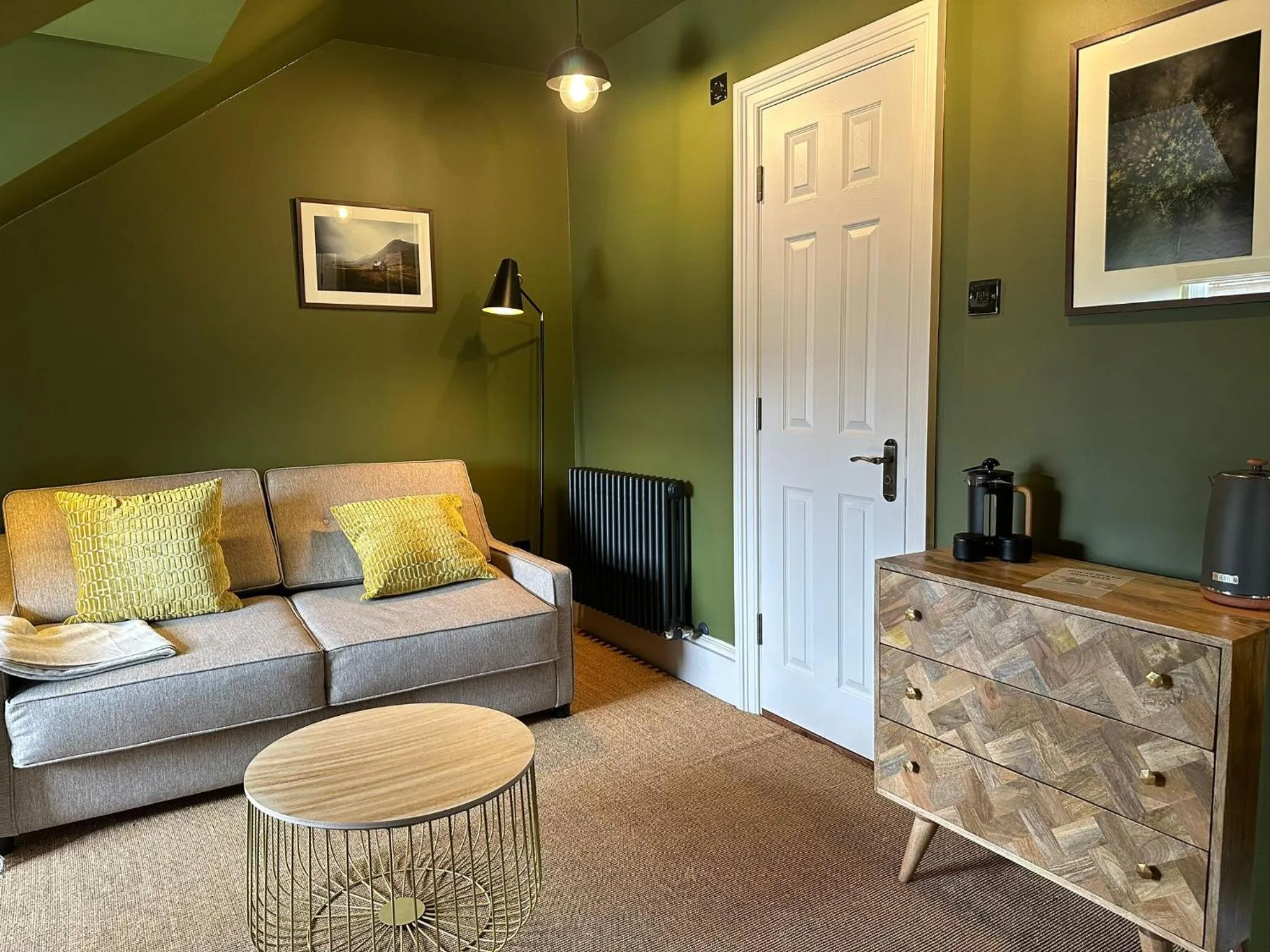 Rooms Above Sugar Boat