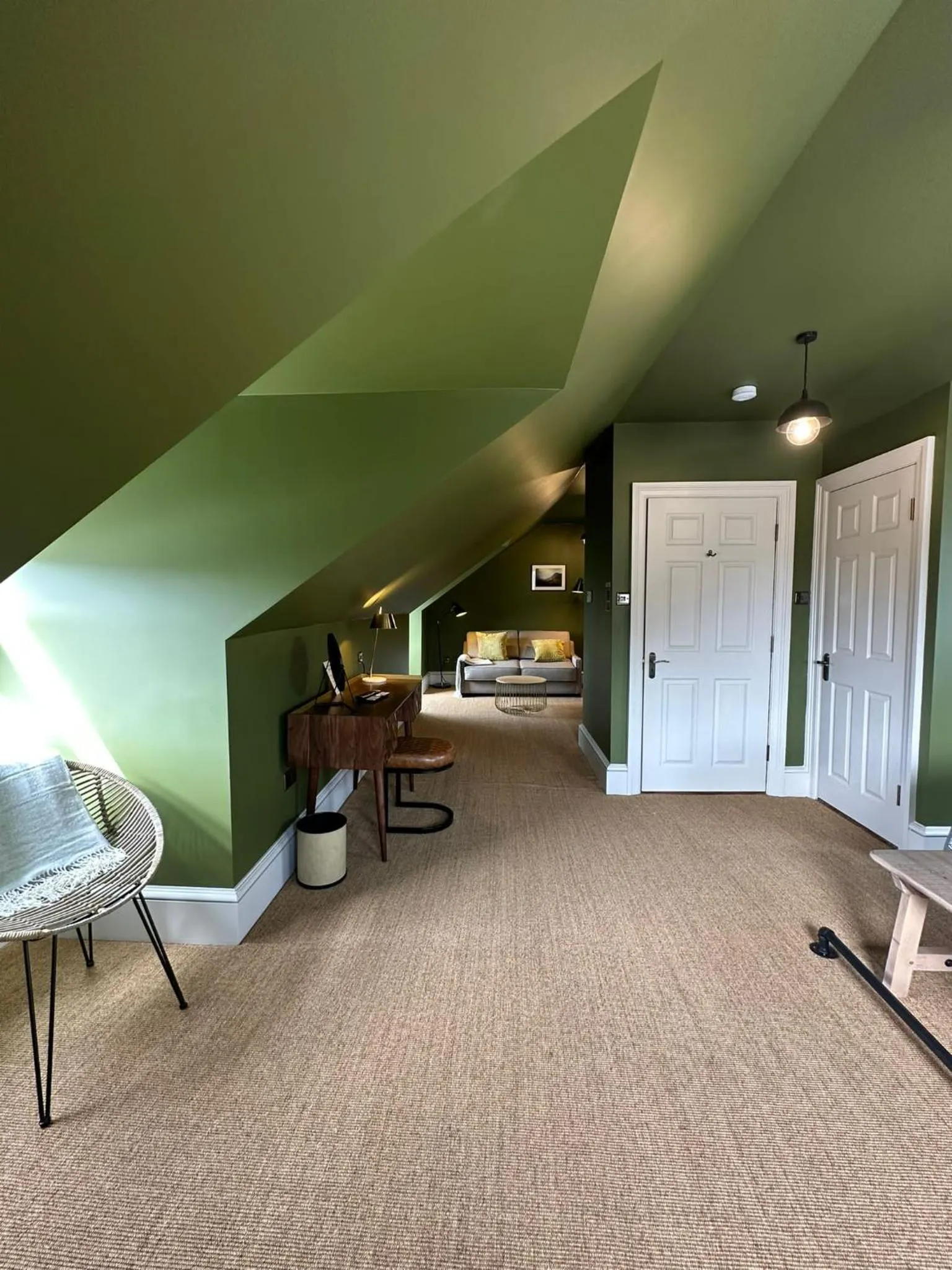 Rooms Above Sugar Boat