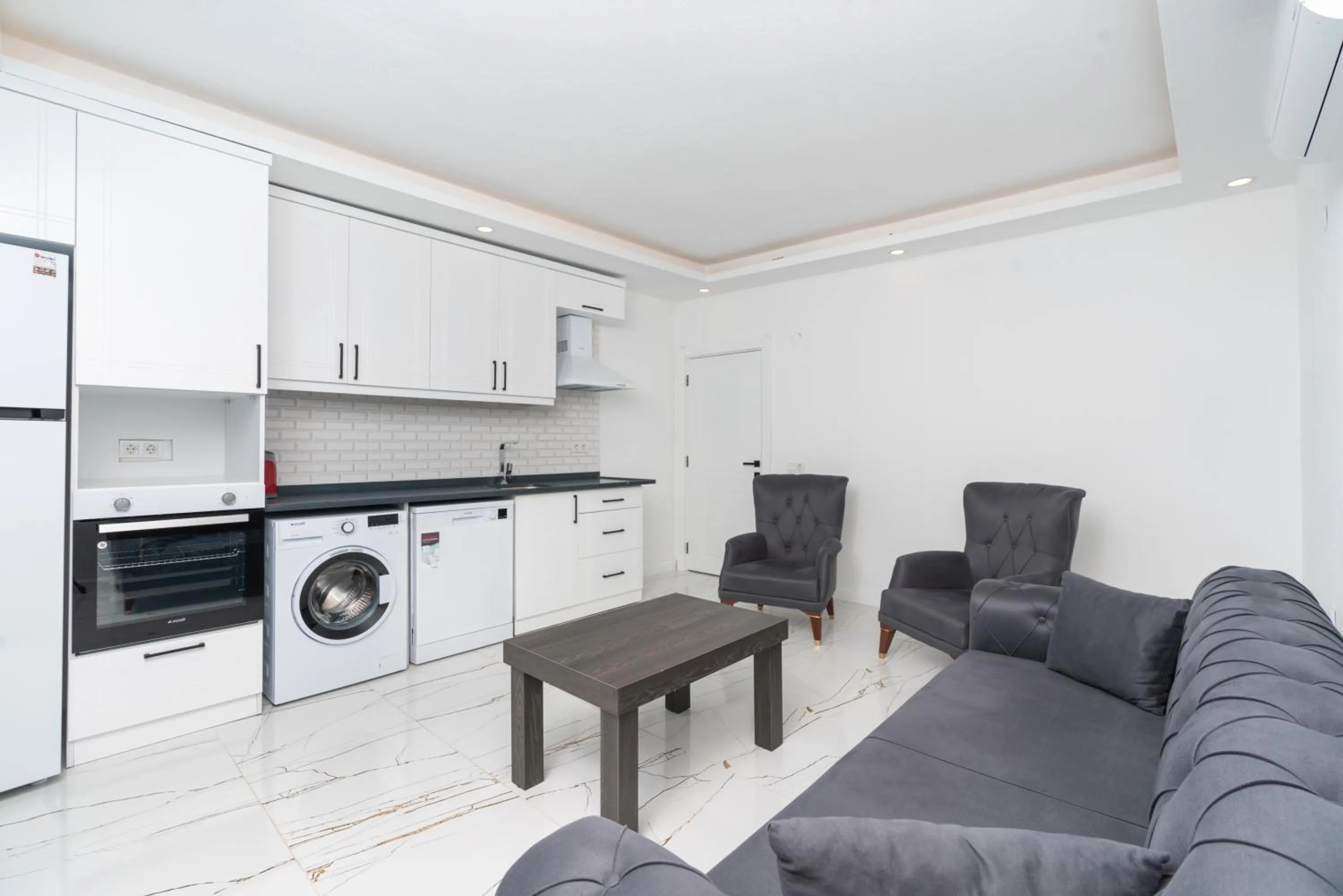 Kitchen or kitchenette in TAYLA SUİT