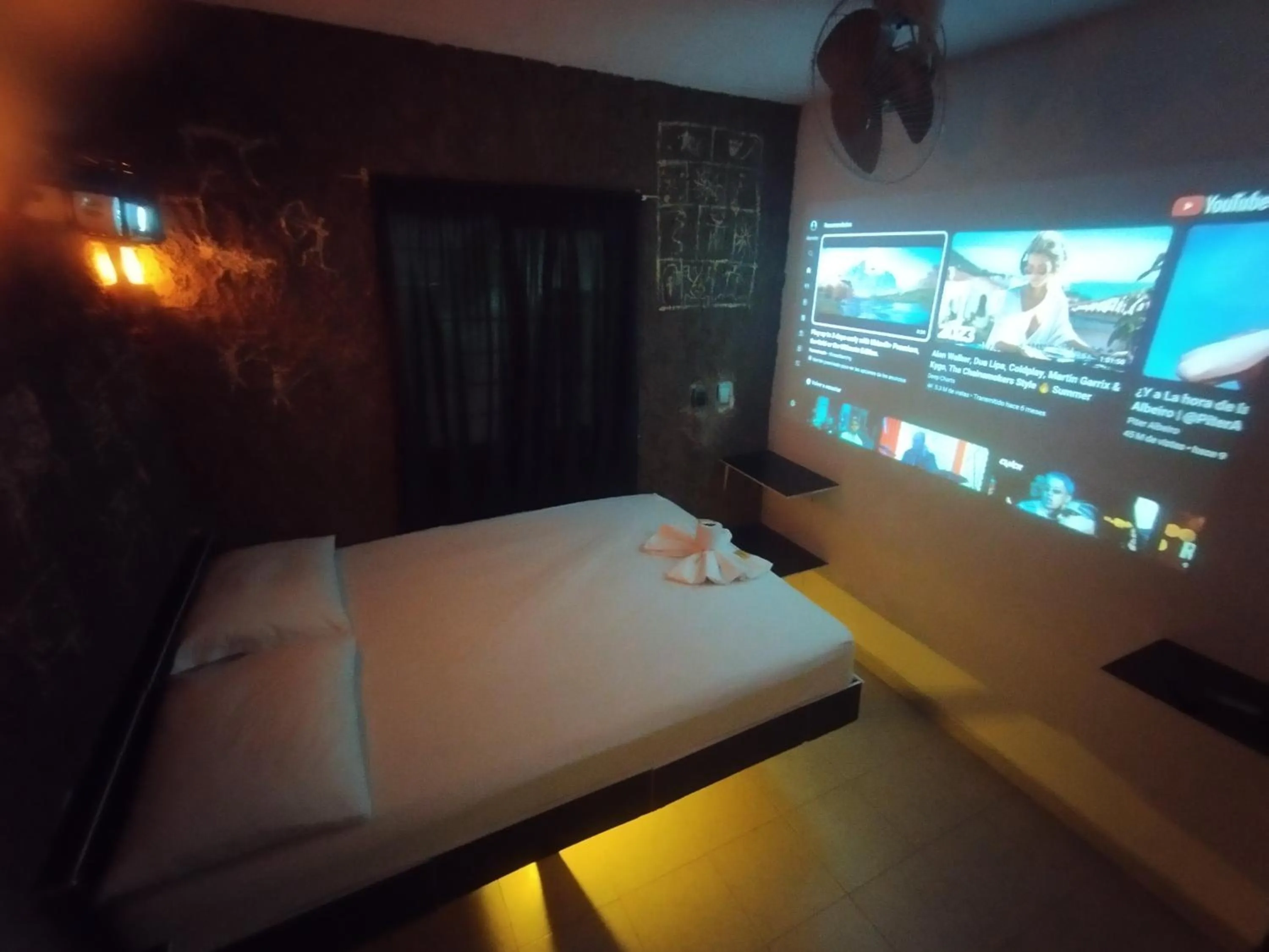 Bed in Hotel Grand ilama