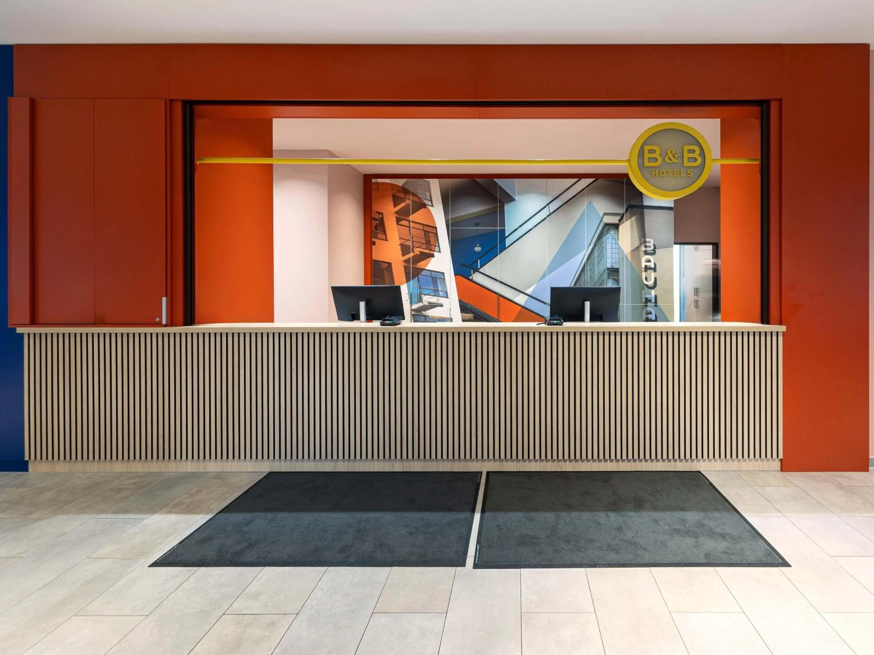 Lobby or reception in B&B Hotel Dessau