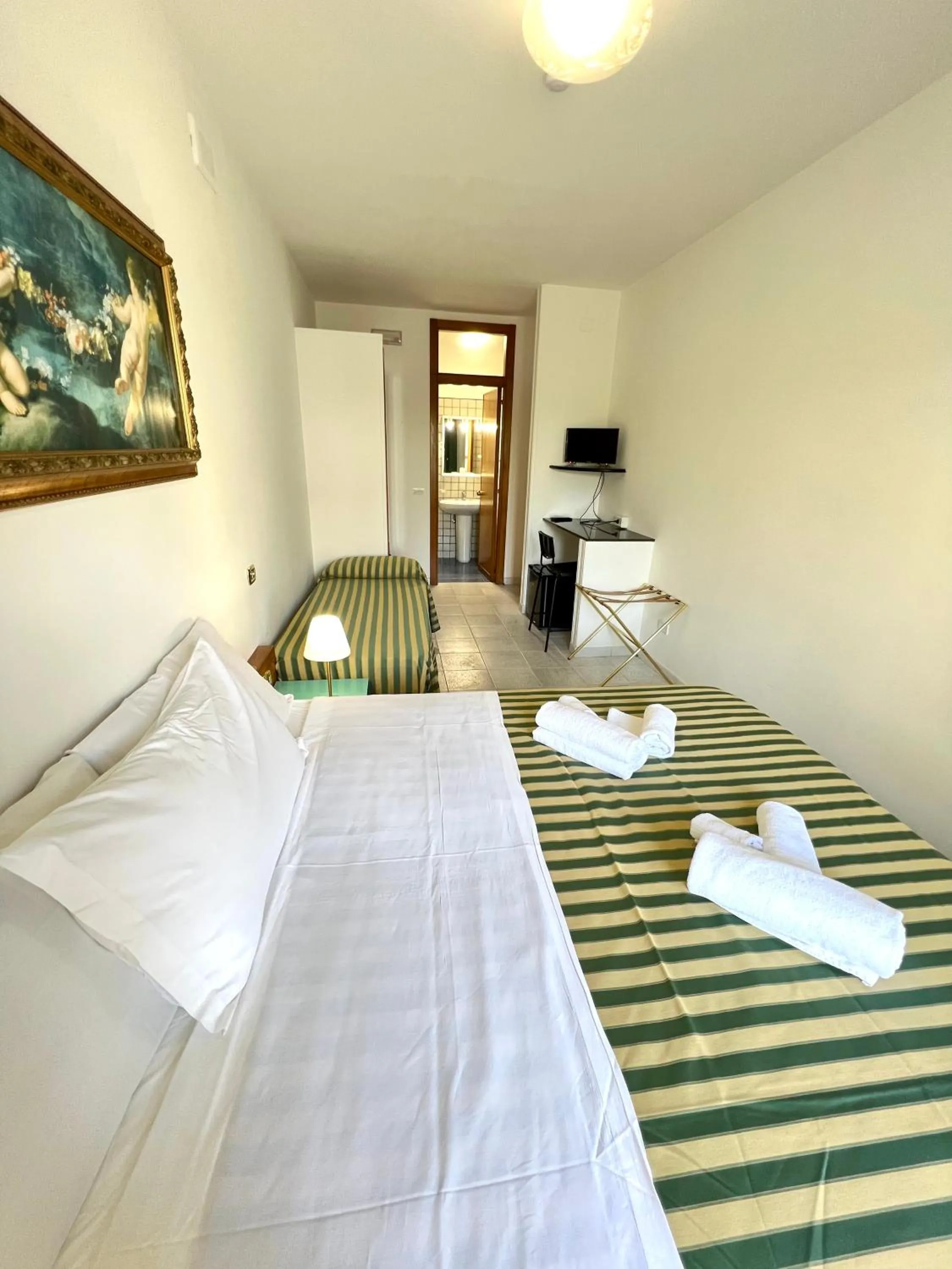 Bedroom, Bed in Hotel Minerva