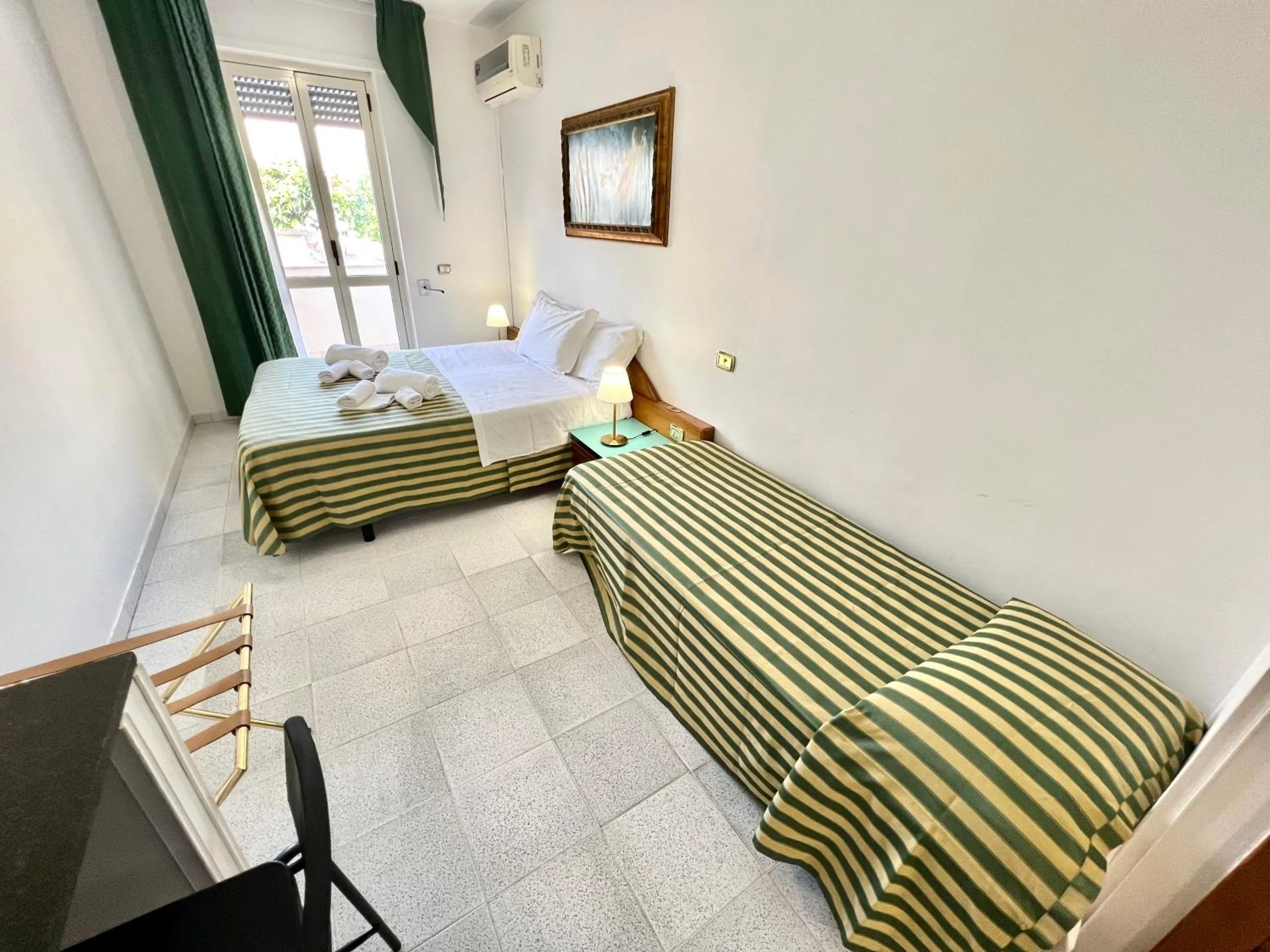 Bedroom, Bed in Hotel Minerva